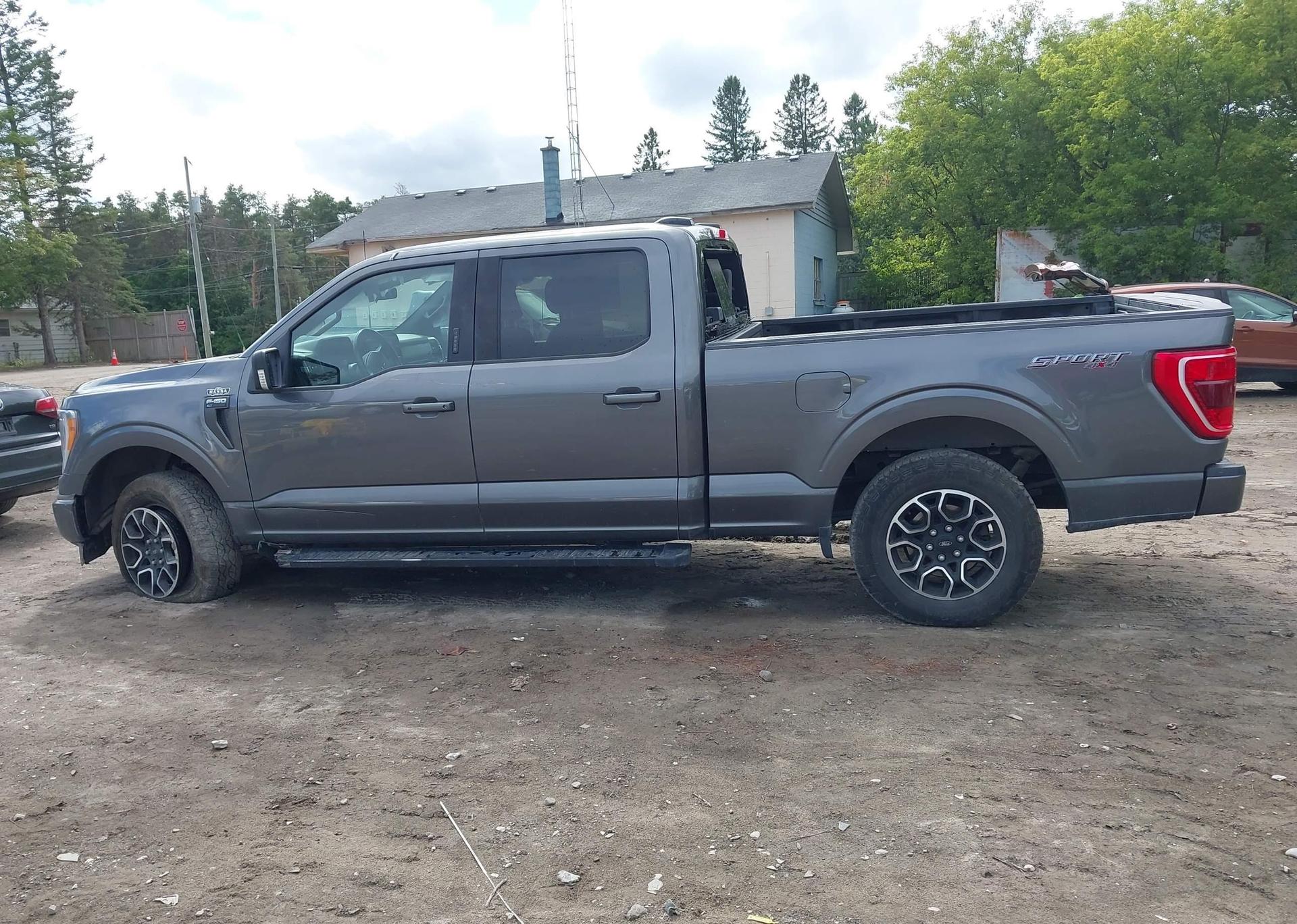 2022 FORD F-150 XLT
