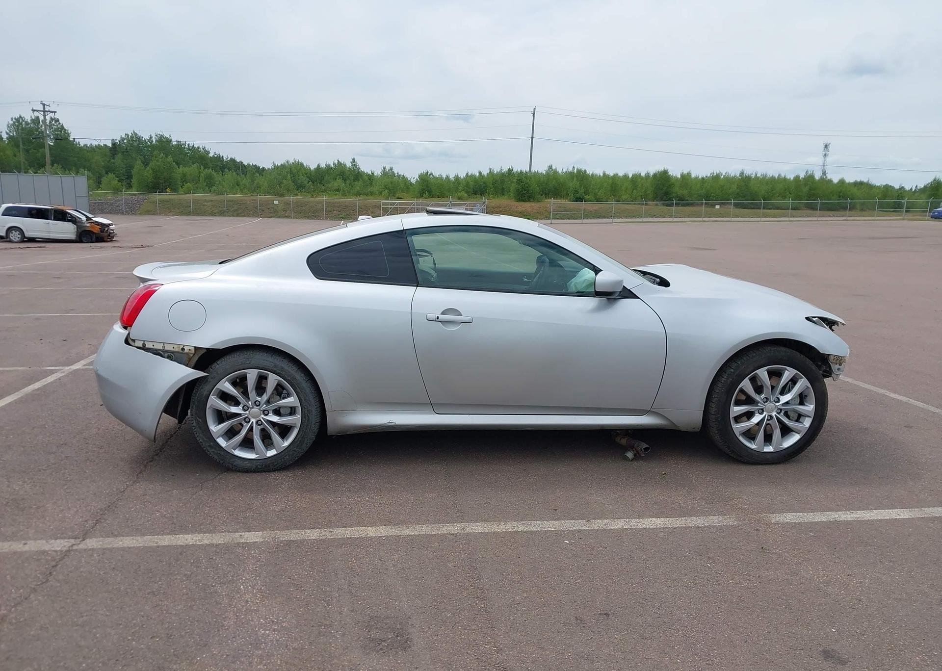 2012 INFINITI G37X