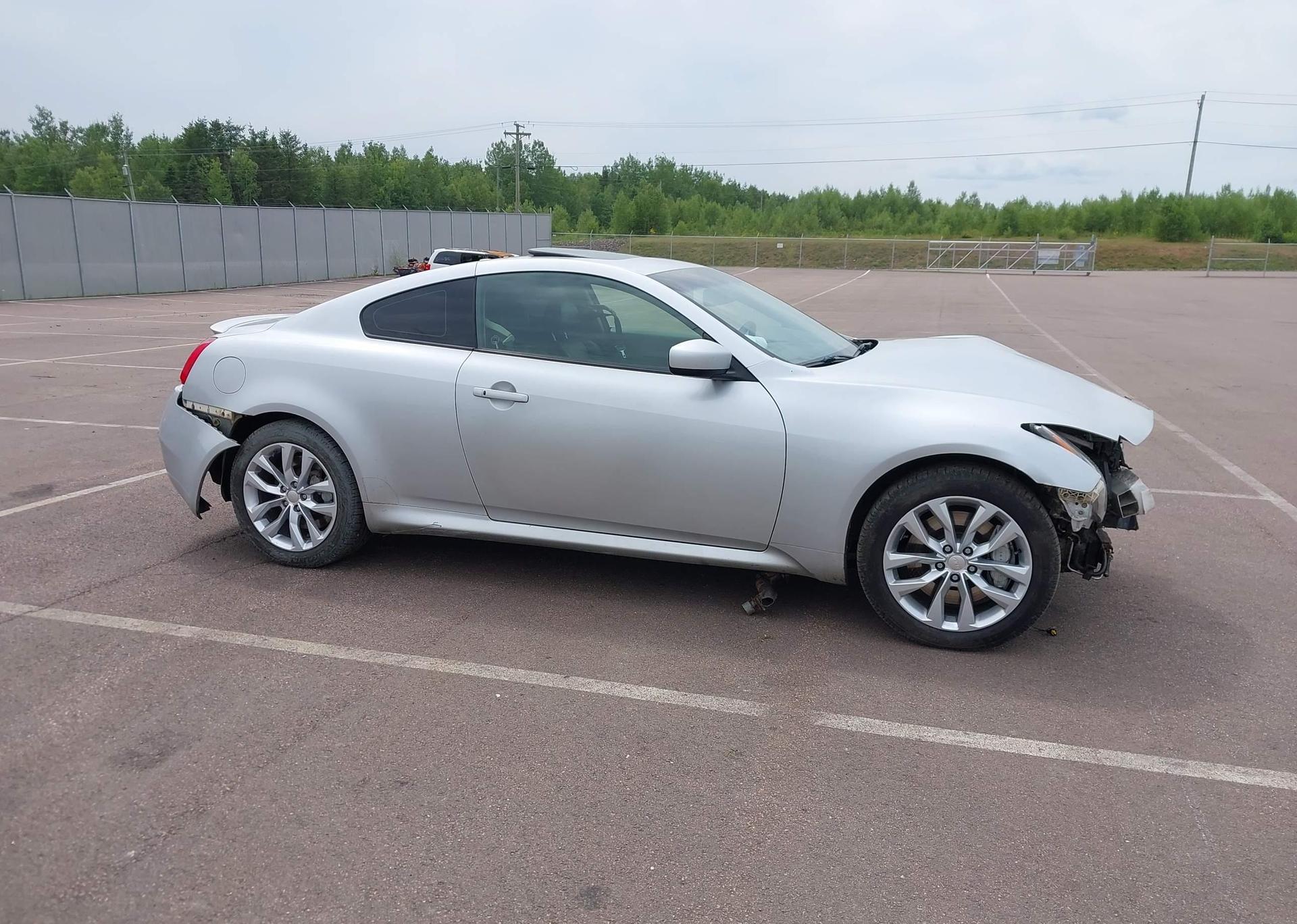 2012 INFINITI G37X