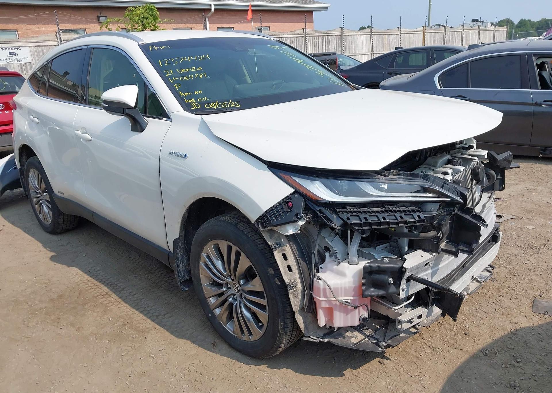 2021 TOYOTA VENZA XLE