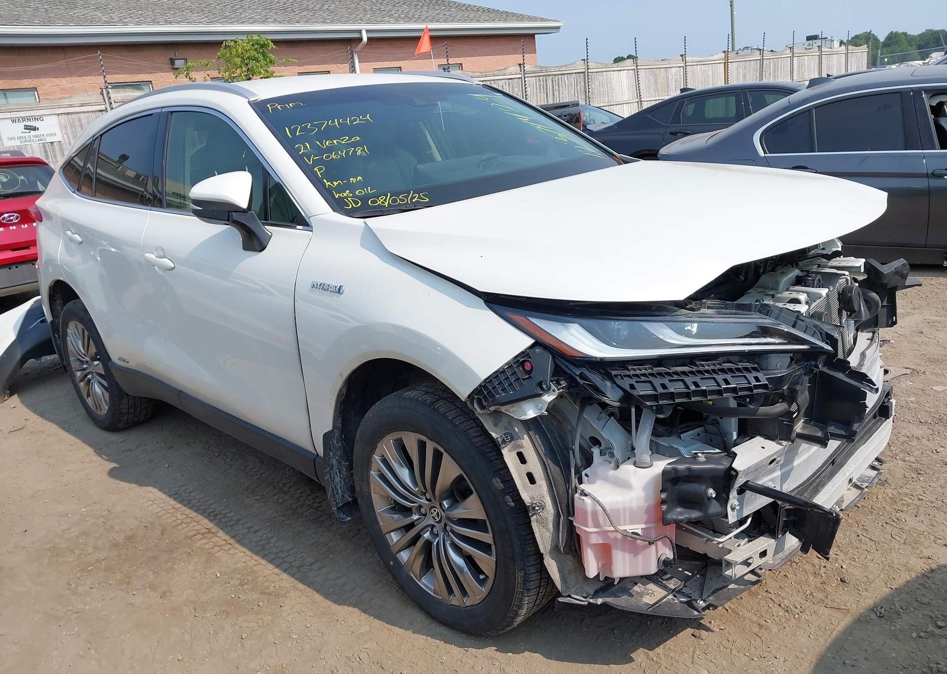2021 TOYOTA VENZA XLE