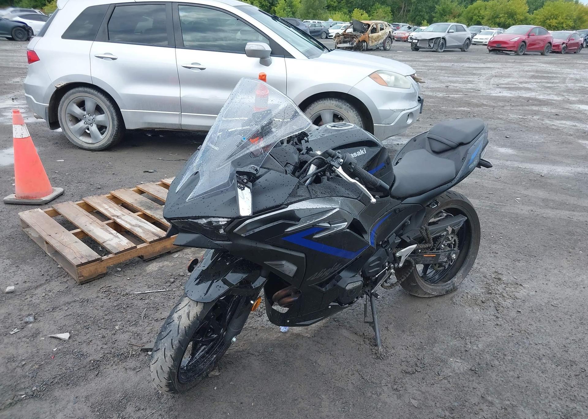 2025 KAWASAKI EX500 A