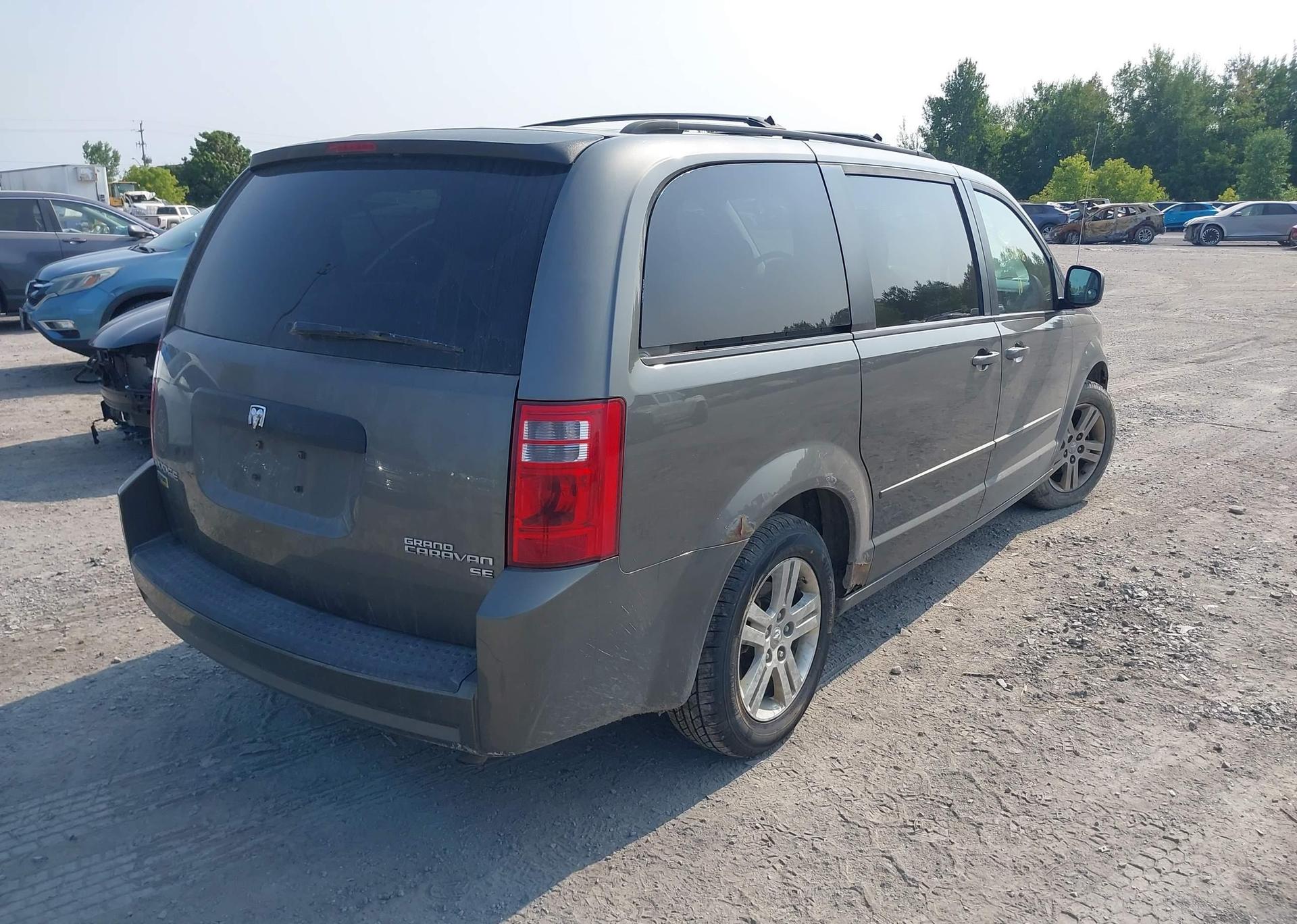 2010 DODGE GRAND CARAVAN SE