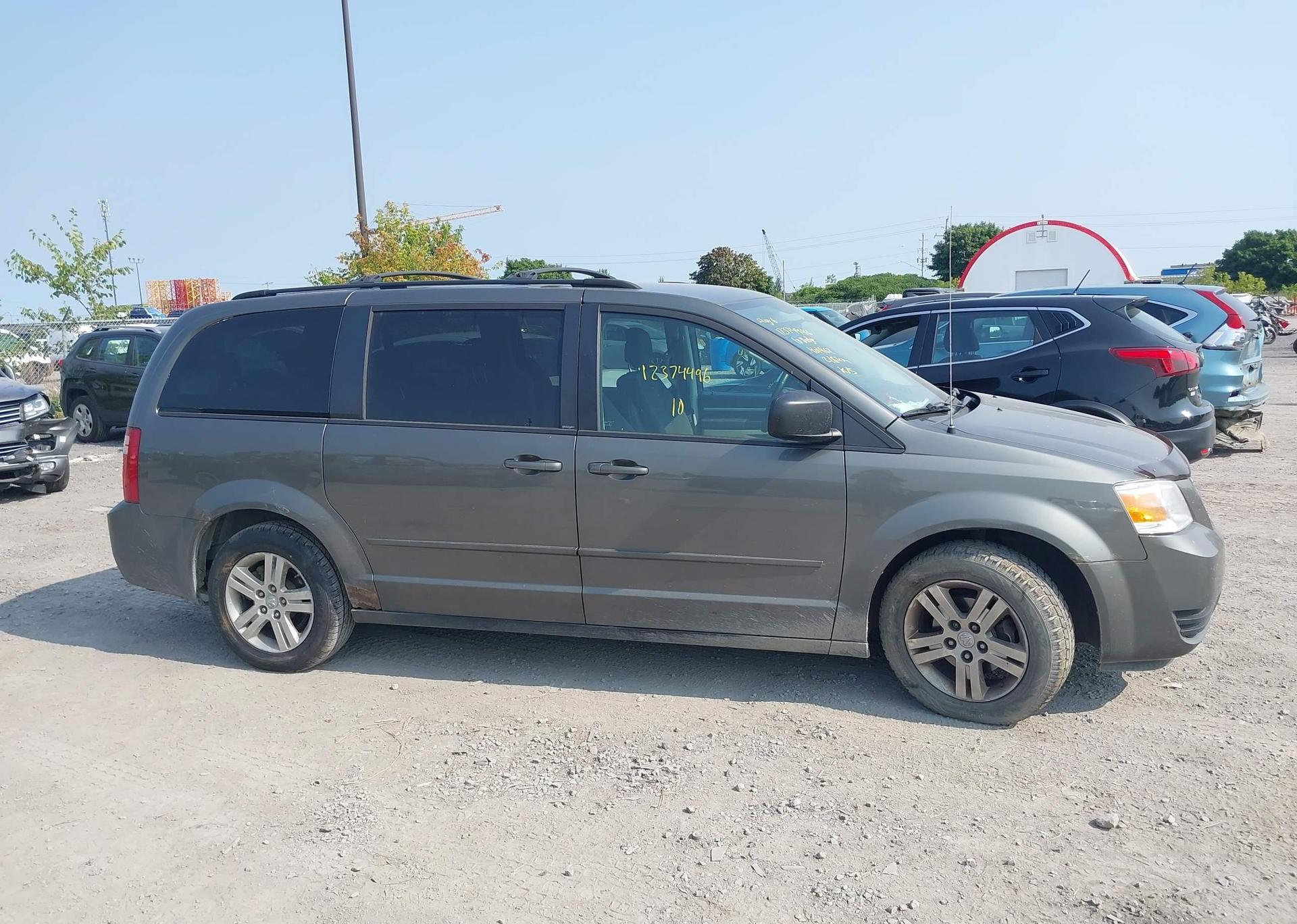 2010 DODGE GRAND CARAVAN SE