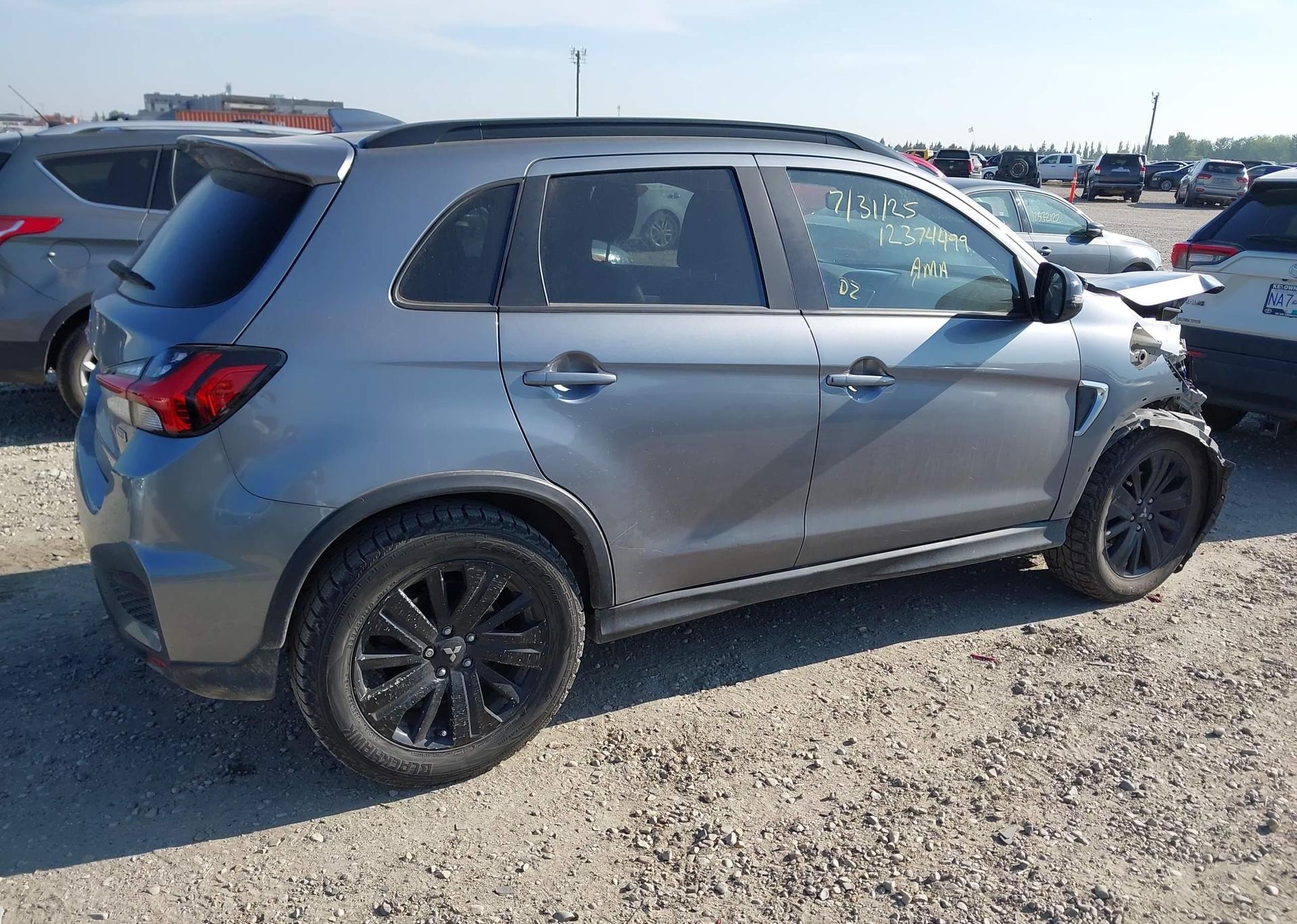 2023 MITSUBISHI RVR SE