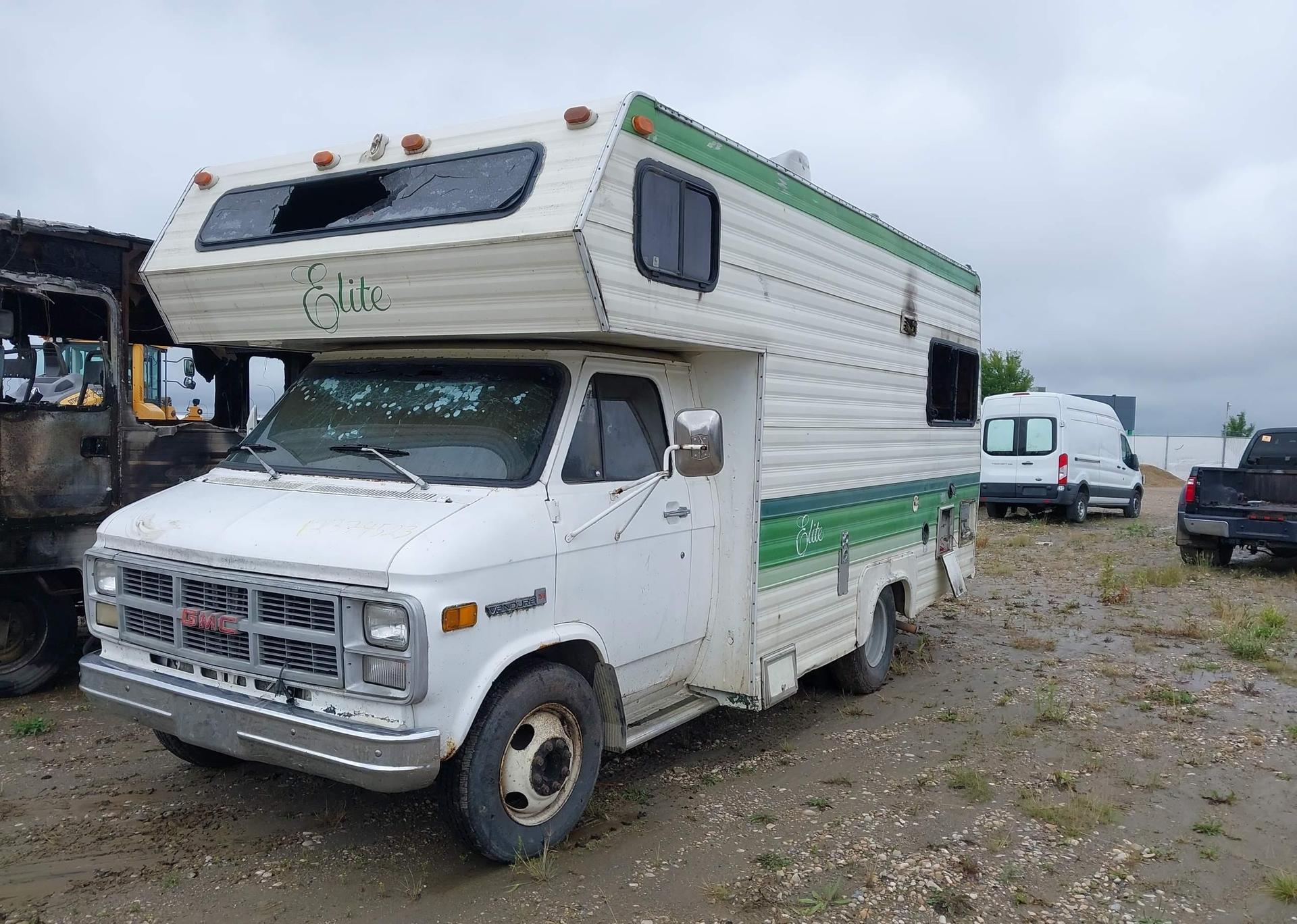 1984 GMC CUTAWAY VAN G3500
