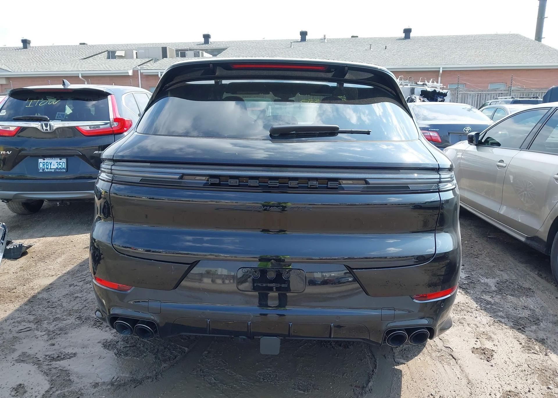 2025 PORSCHE CAYENNE