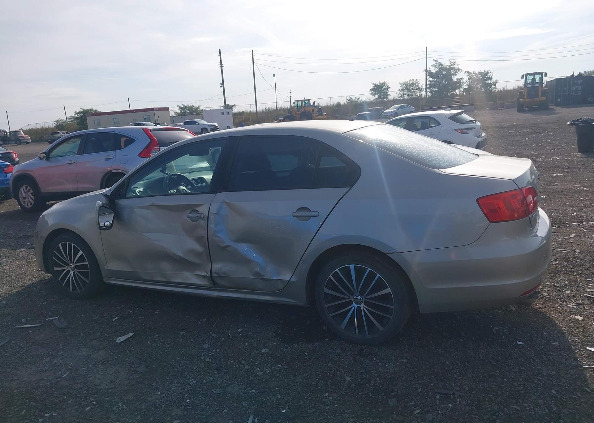 2013 VOLKSWAGEN JETTA 2.0L COMFORTLINE
