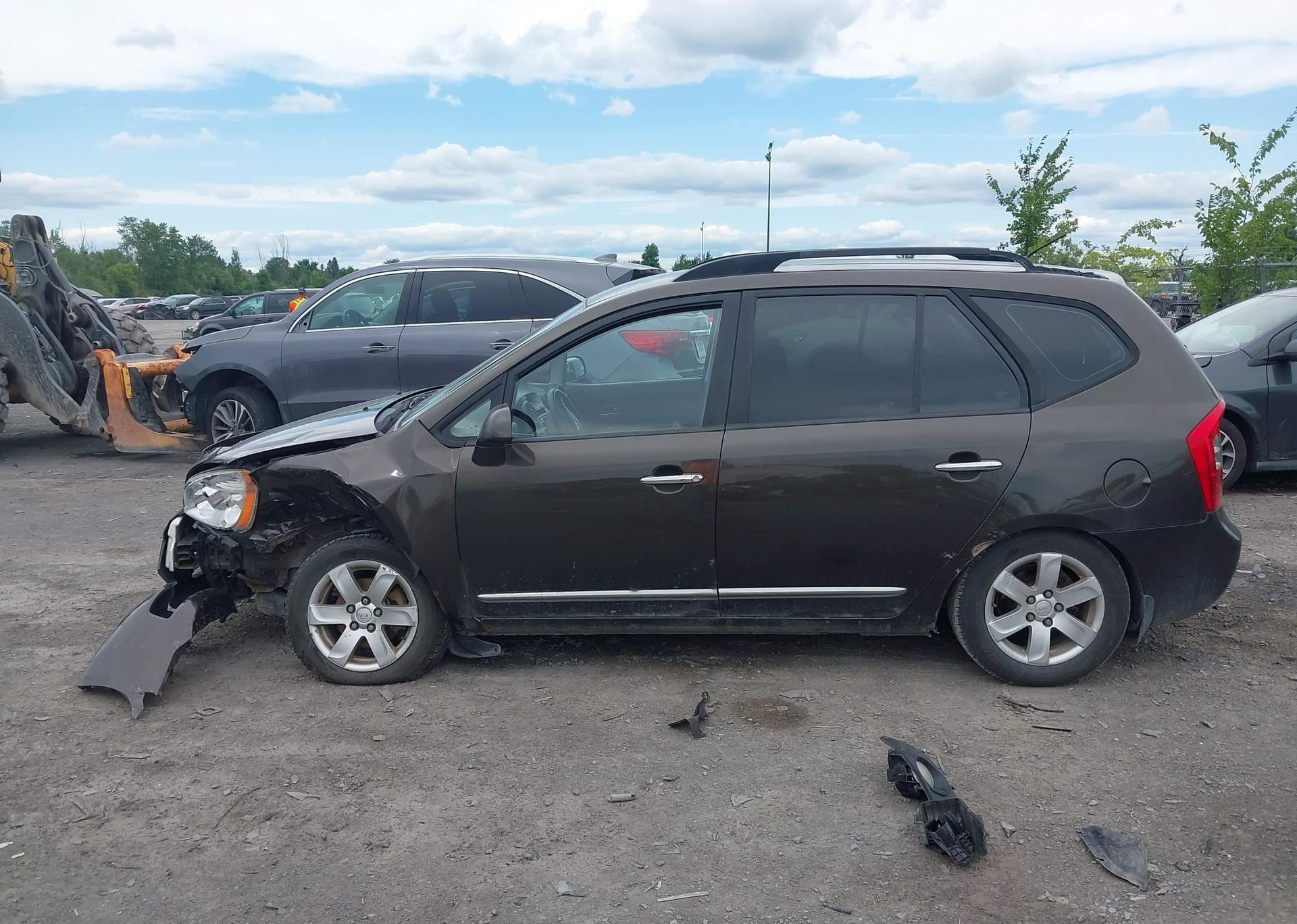 2009 KIA RONDO EX