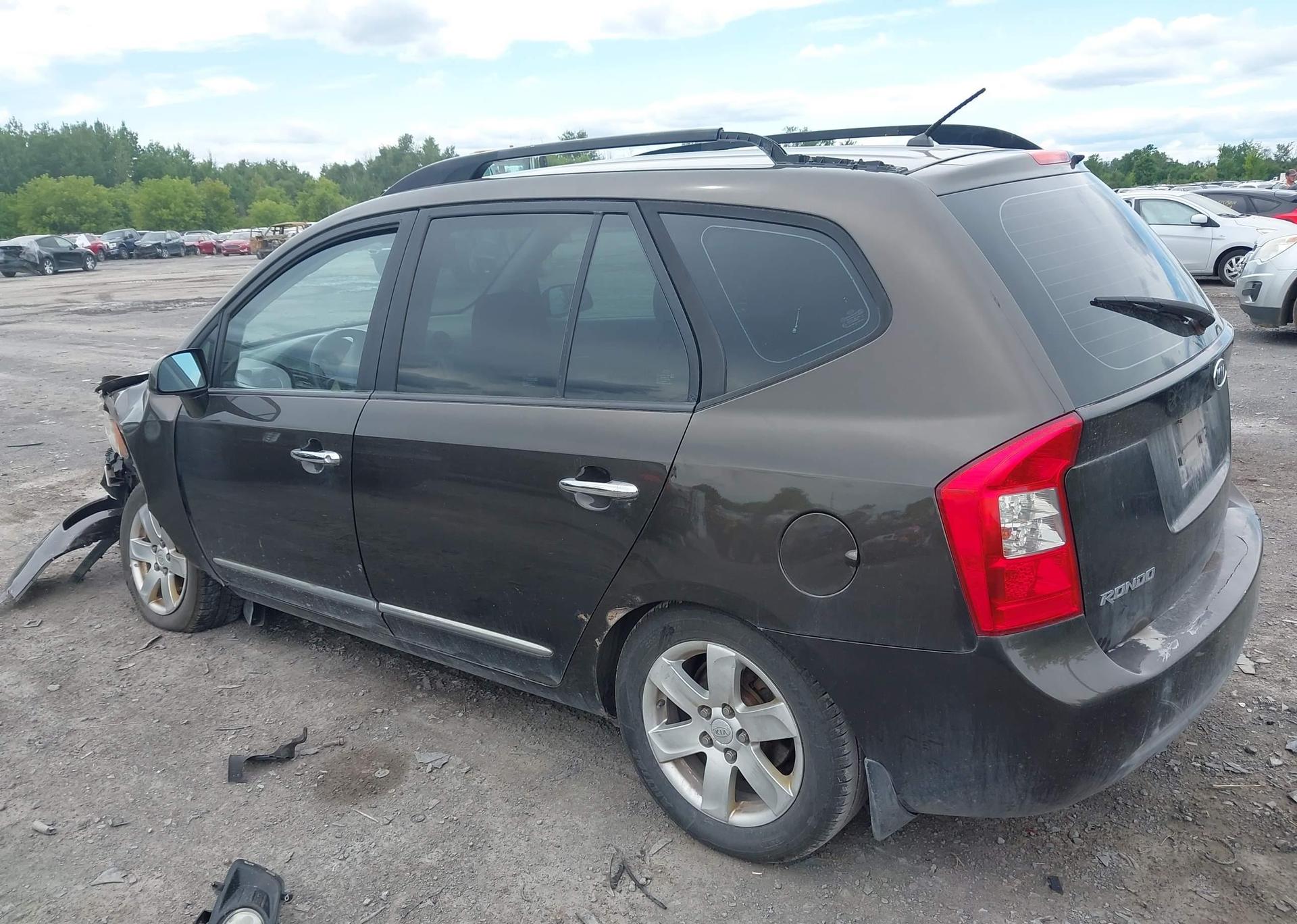 2009 KIA RONDO EX