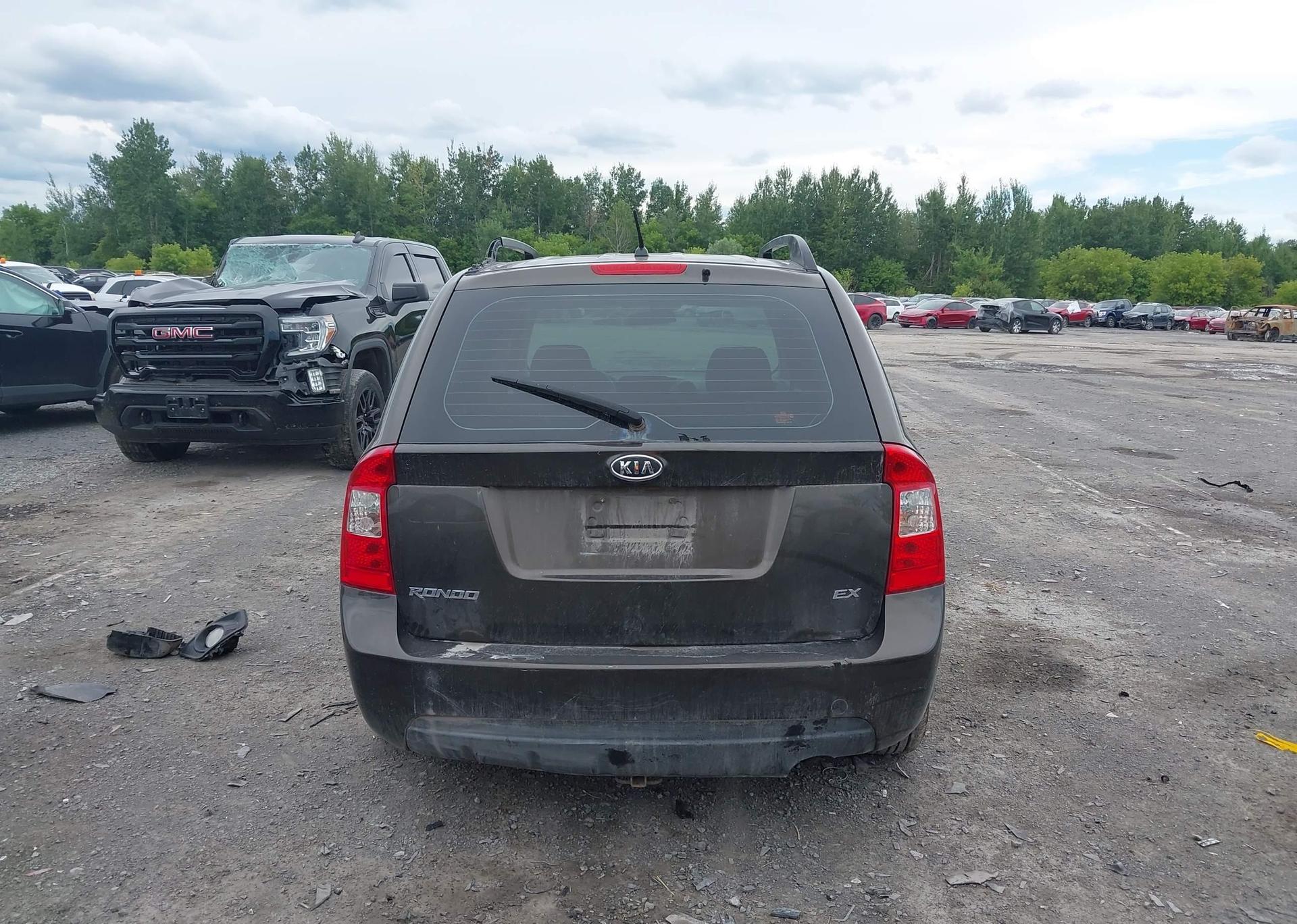 2009 KIA RONDO EX