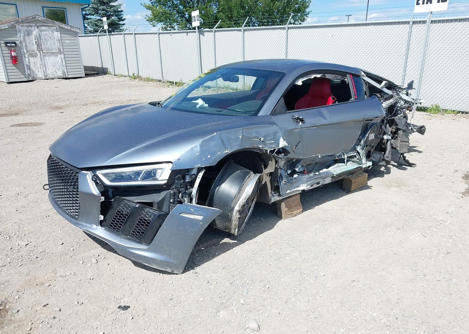 2017 AUDI R8 5.2 QUATTRO