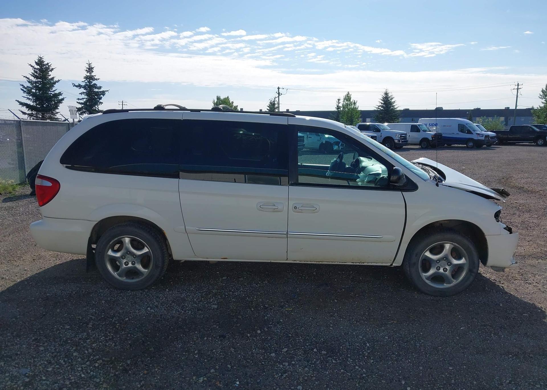 2002 DODGE GRAND CARAVAN ES