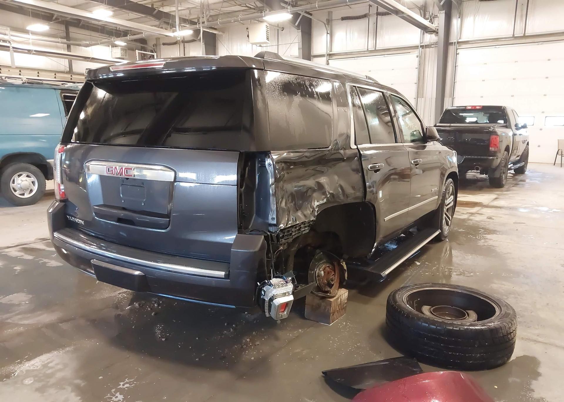 2016 GMC YUKON DENALI