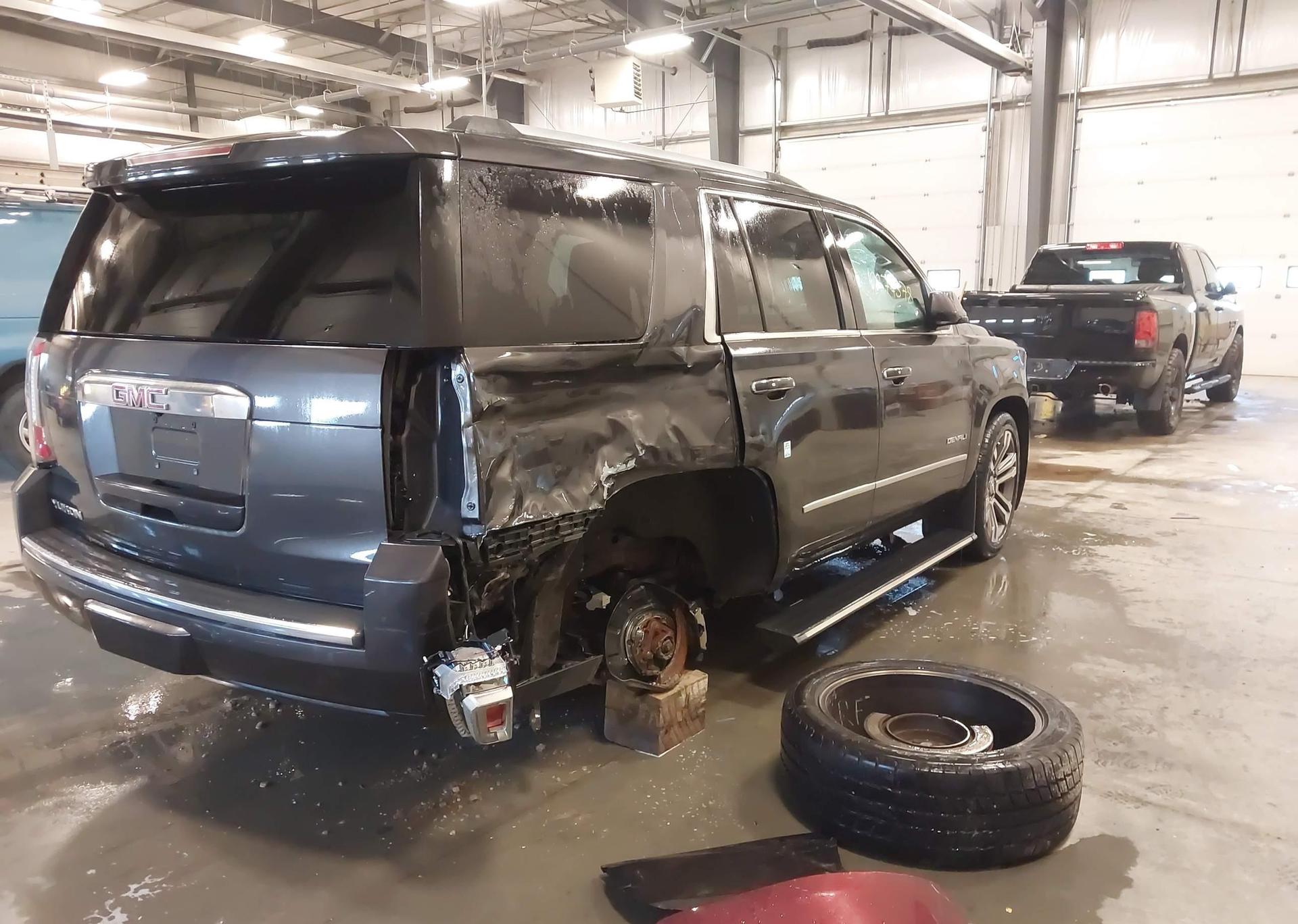 2016 GMC YUKON DENALI