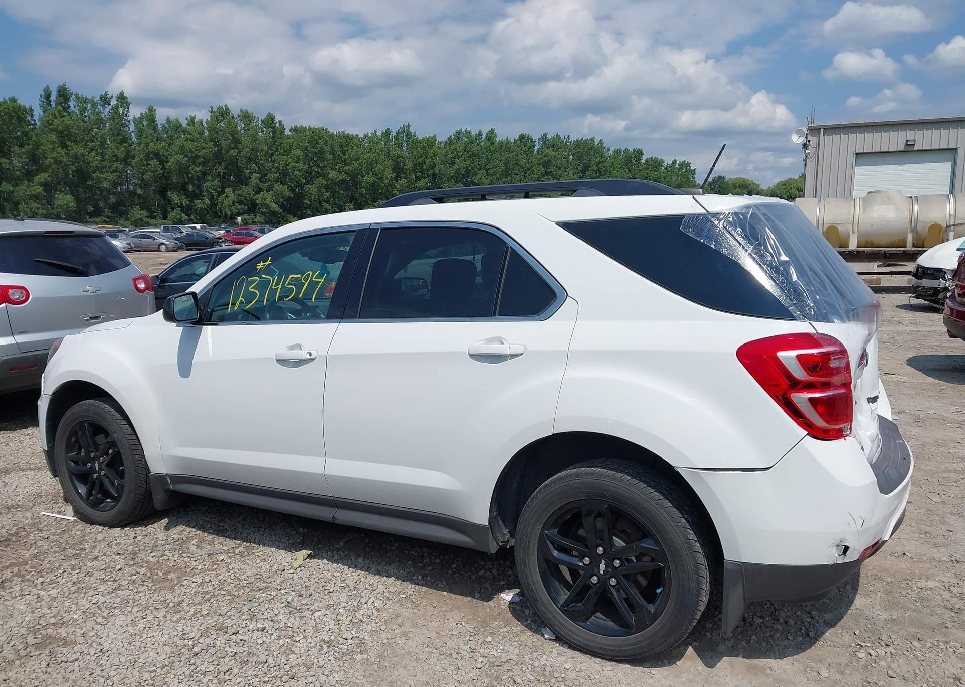 2017 CHEVROLET EQUINOX LT