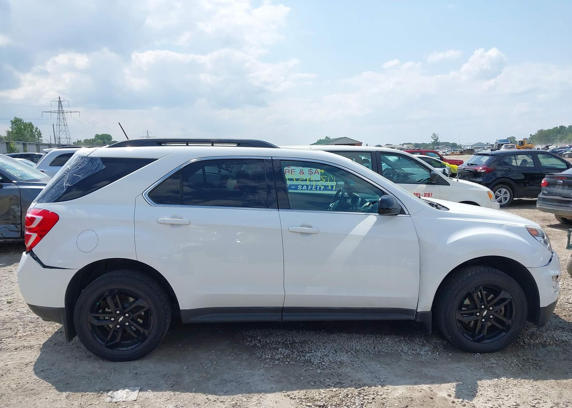 2017 CHEVROLET EQUINOX LT