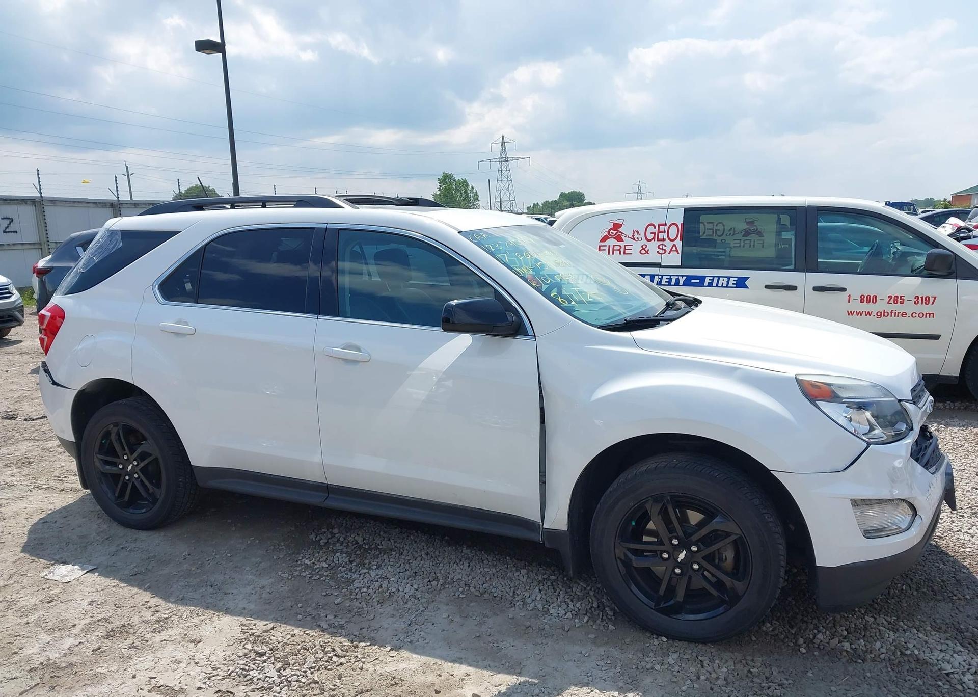 2017 CHEVROLET EQUINOX LT