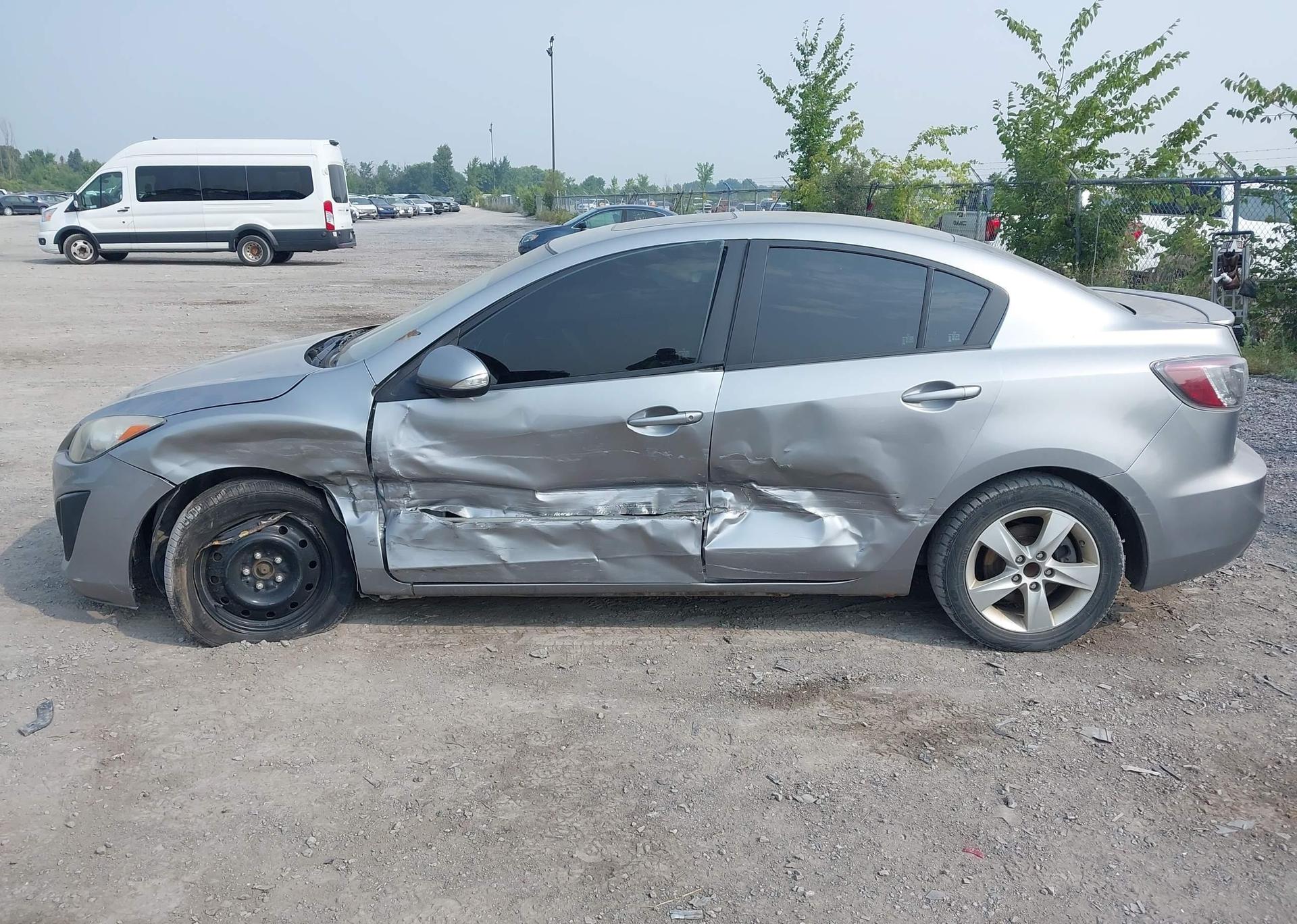 2010 MAZDA 3 S