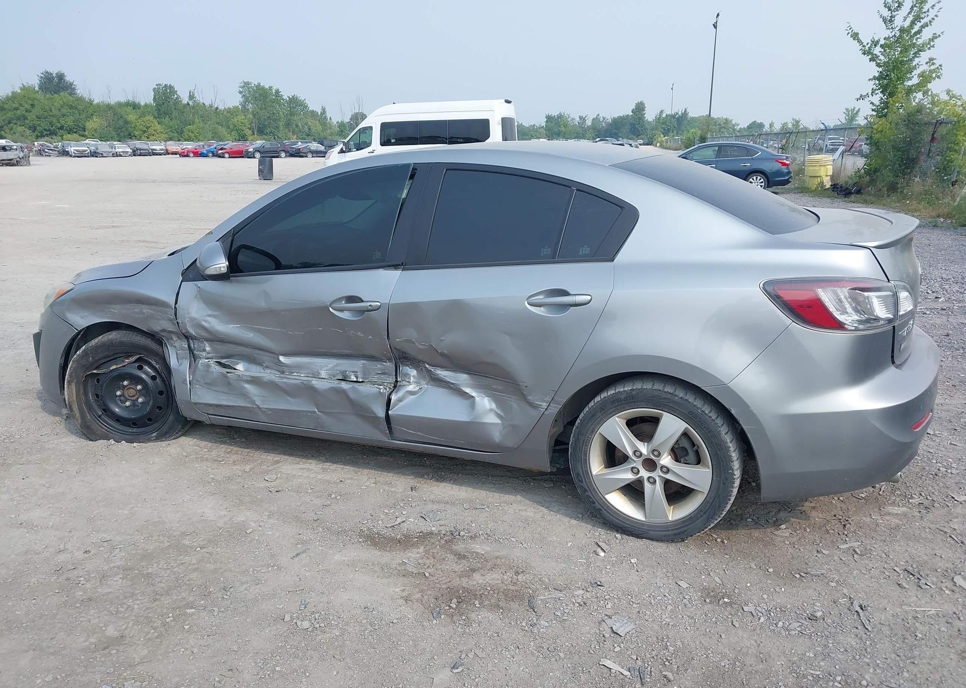 2010 MAZDA 3 S