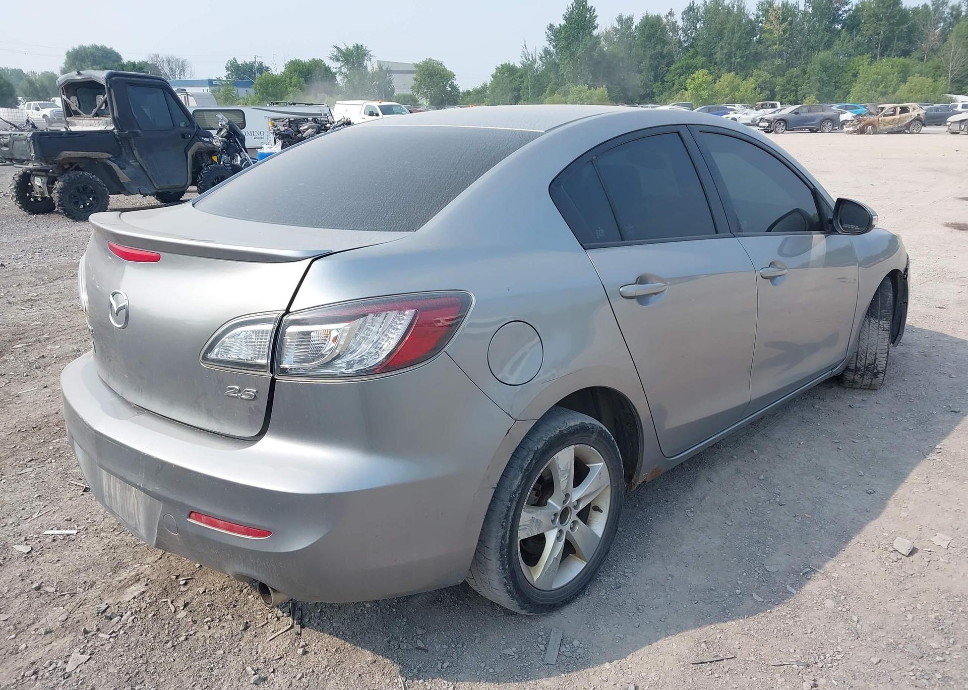 2010 MAZDA 3 S