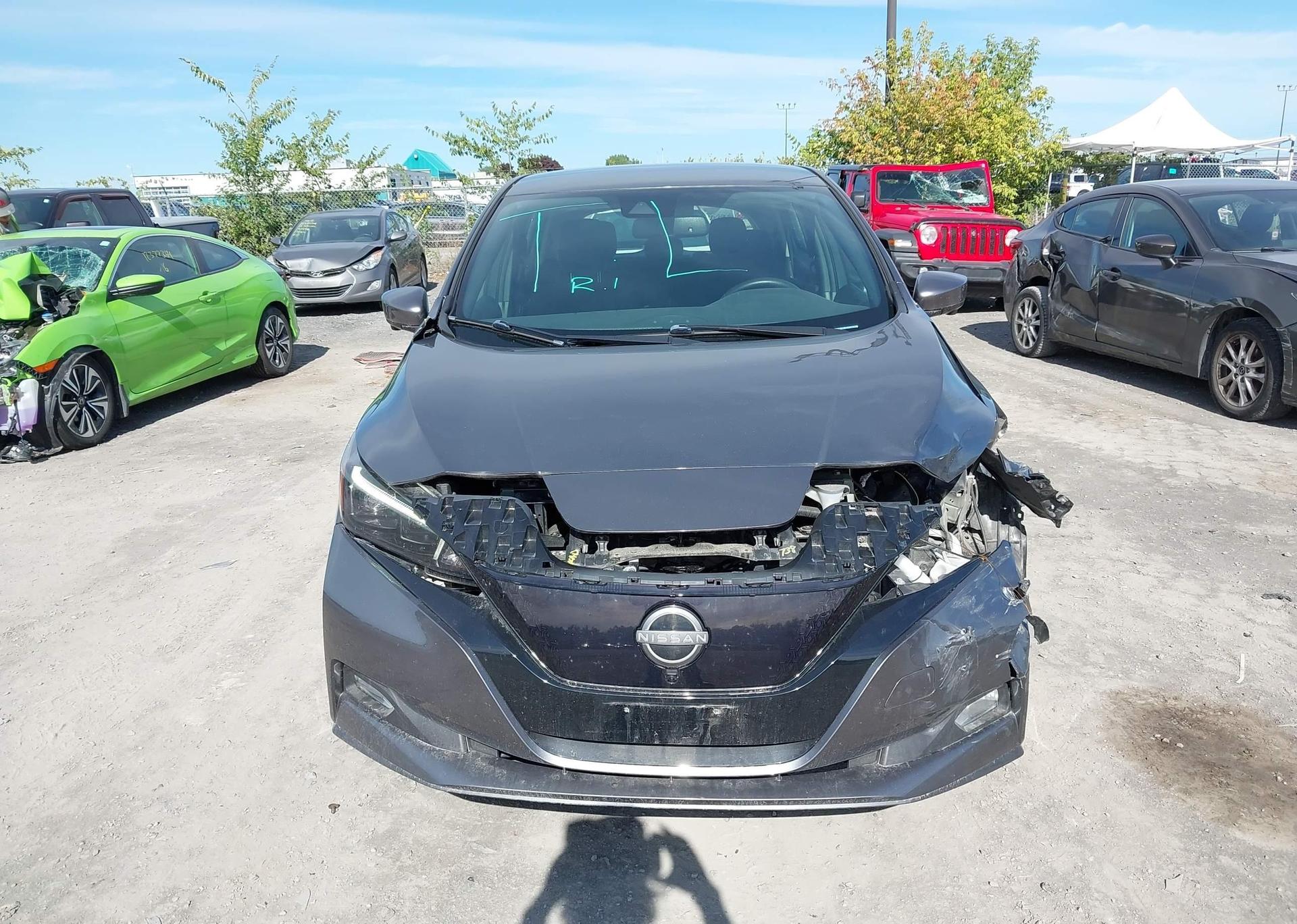 2023 NISSAN LEAF SV