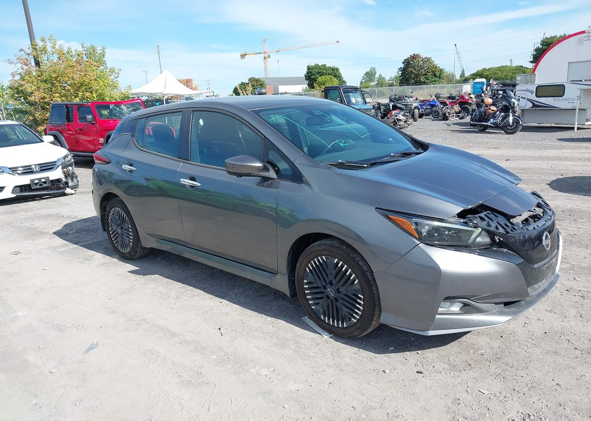 2023 NISSAN LEAF SV