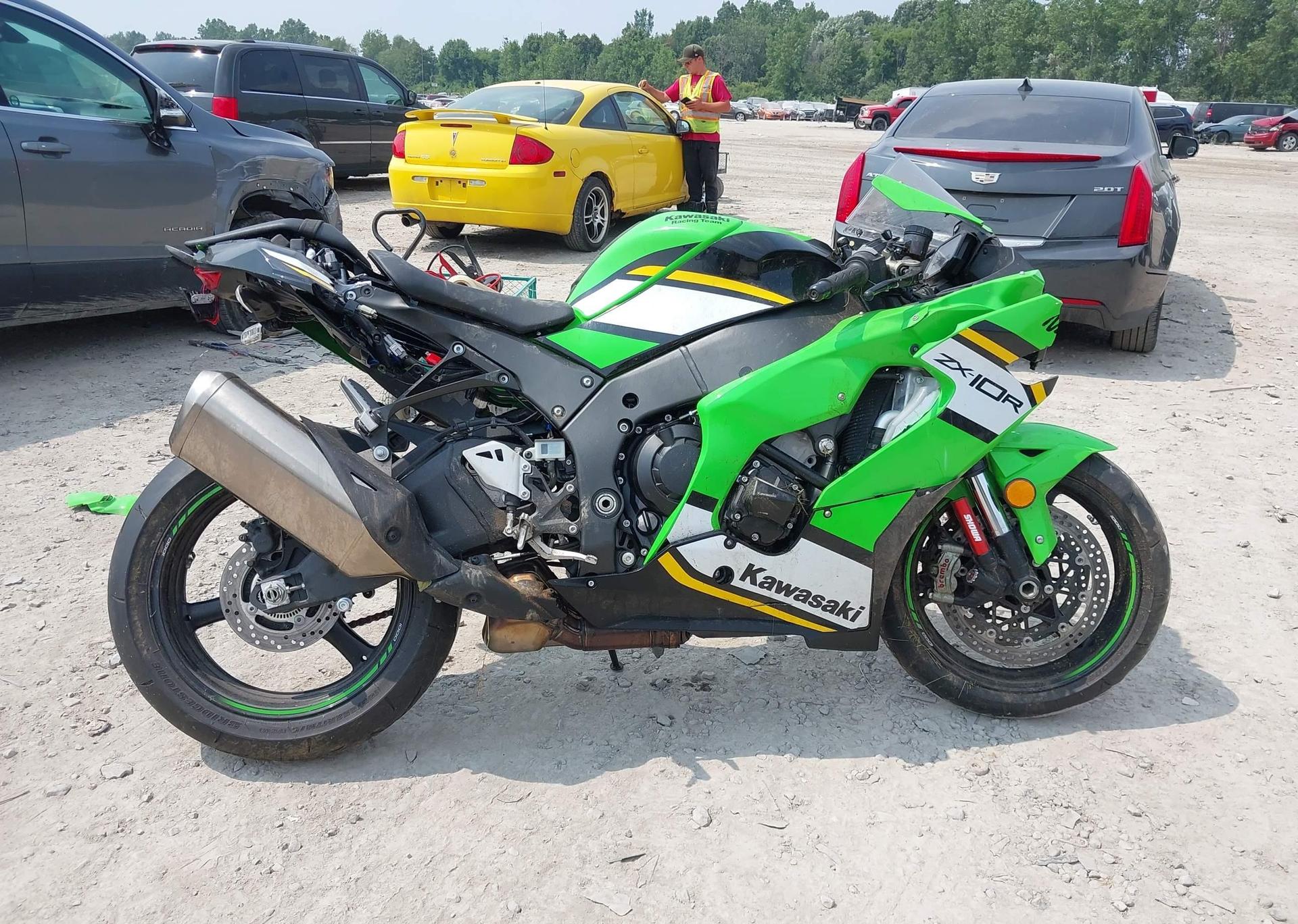 2025 KAWASAKI ZX1002 L