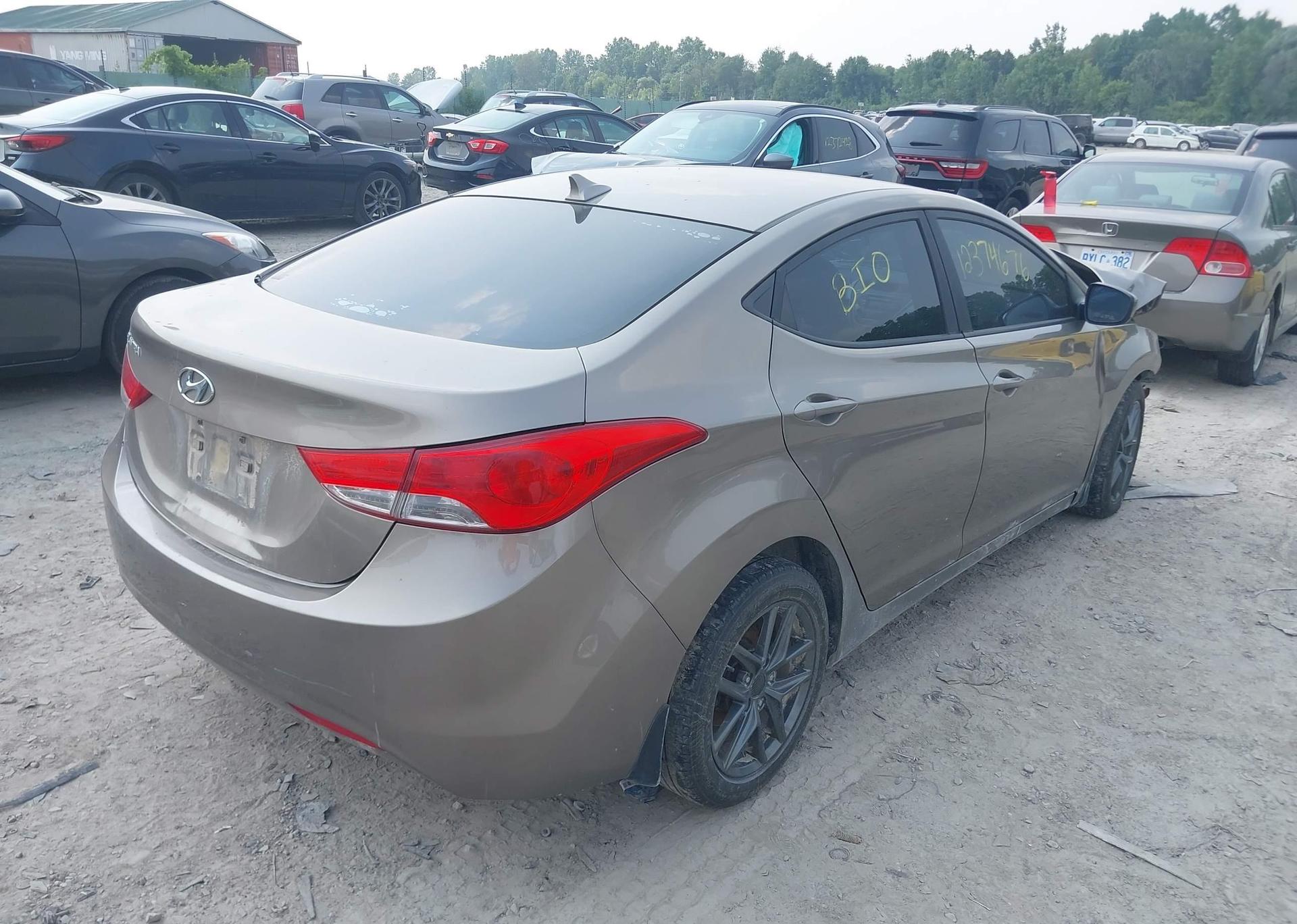 2013 HYUNDAI ELANTRA GLS
