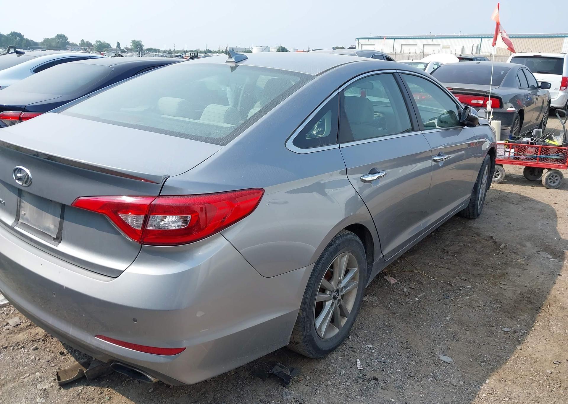 2015 HYUNDAI SONATA SE