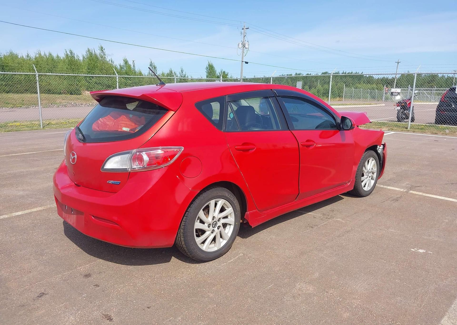 2012 MAZDA MAZDA3 GS-SKY