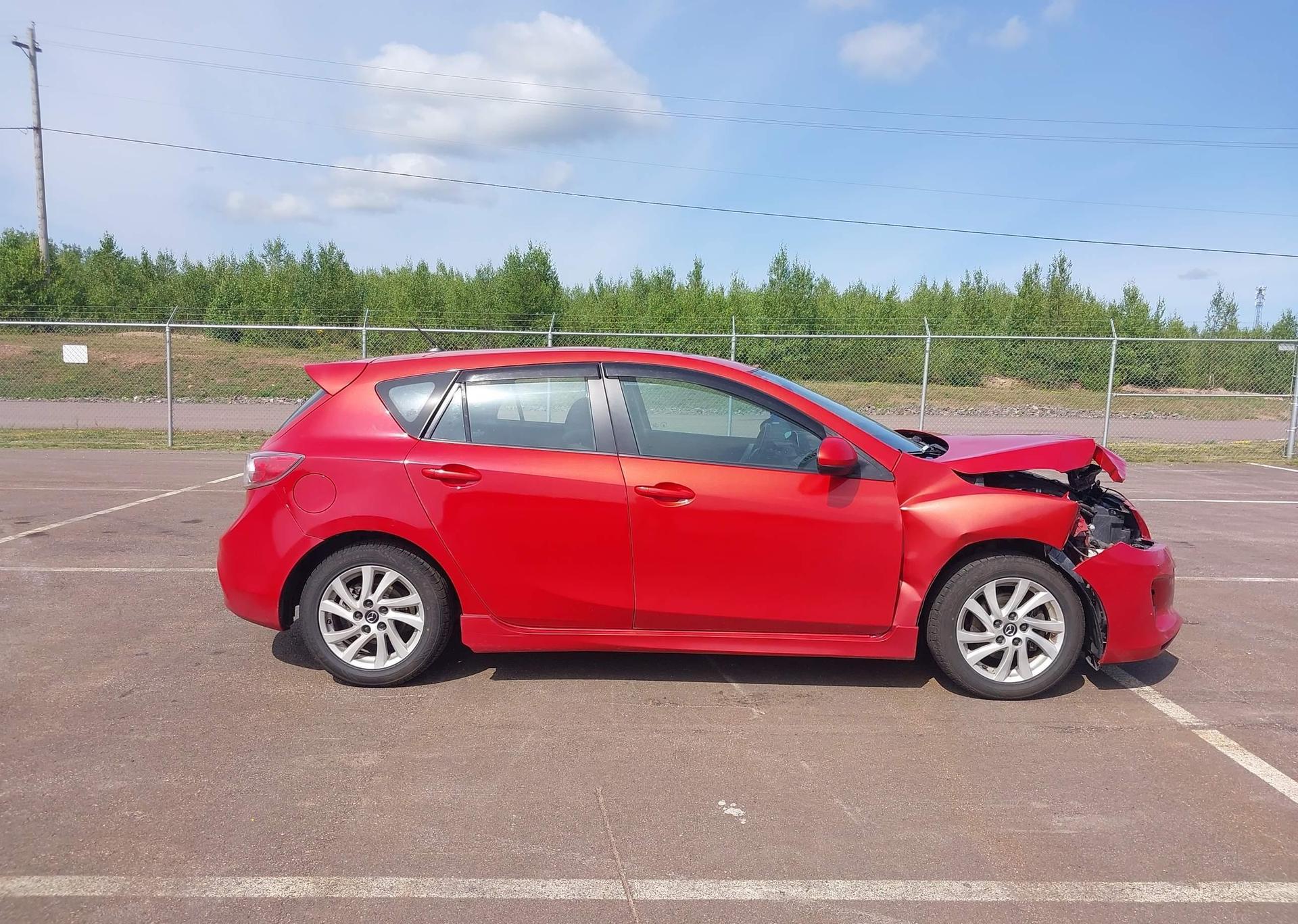 2012 MAZDA MAZDA3 GS-SKY
