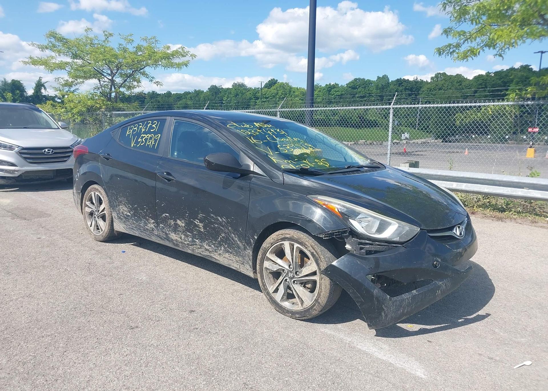 2016 HYUNDAI ELANTRA SE