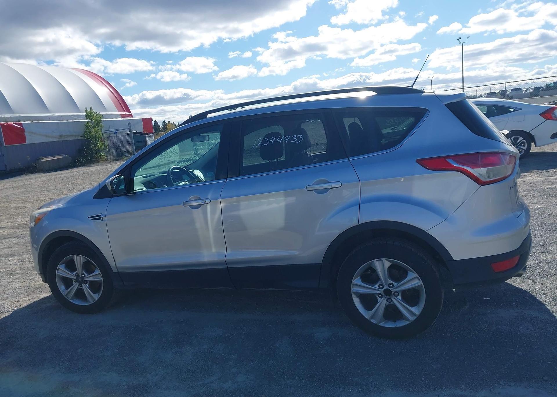 2015 FORD ESCAPE SE