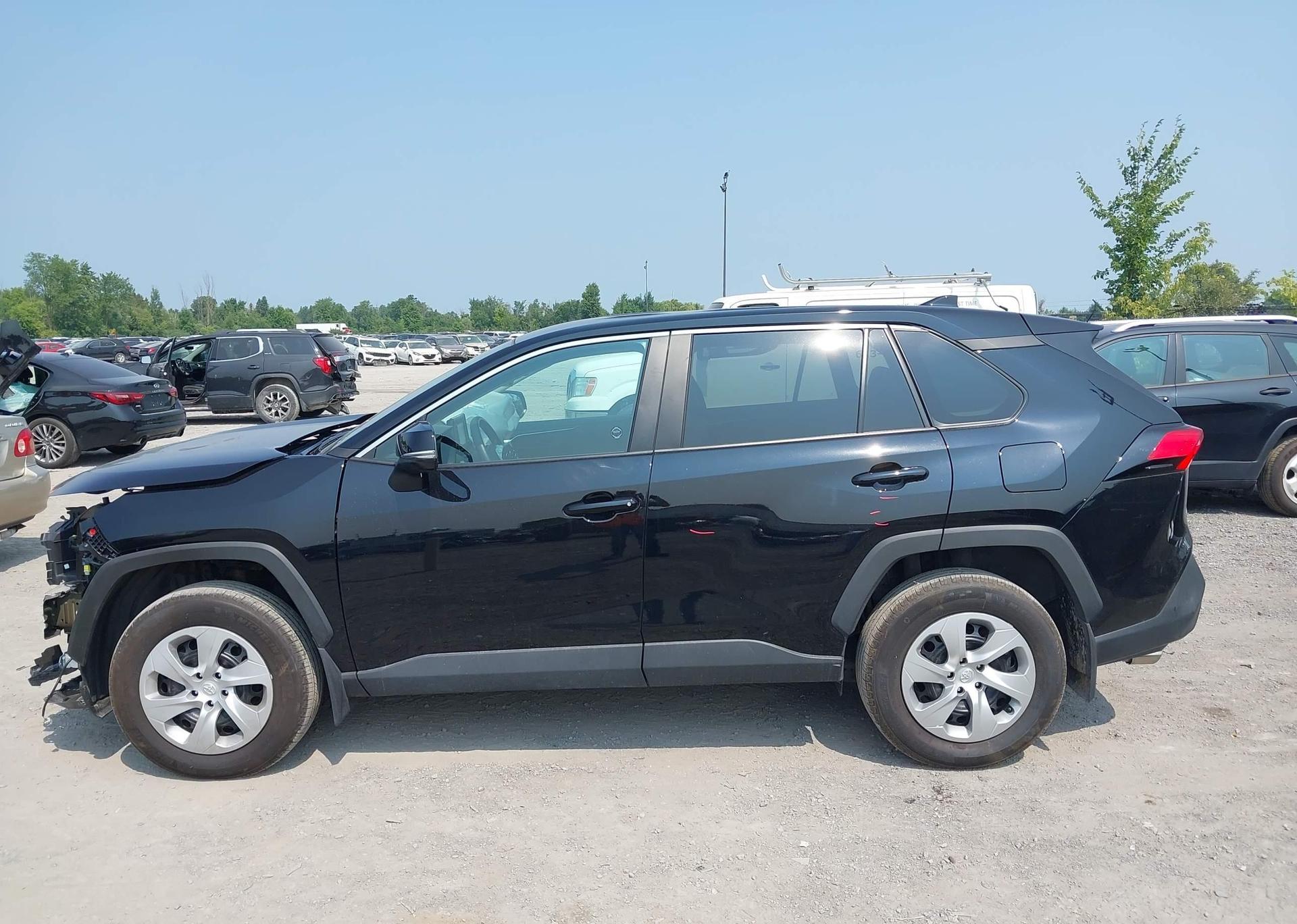 2022 TOYOTA RAV4 LE