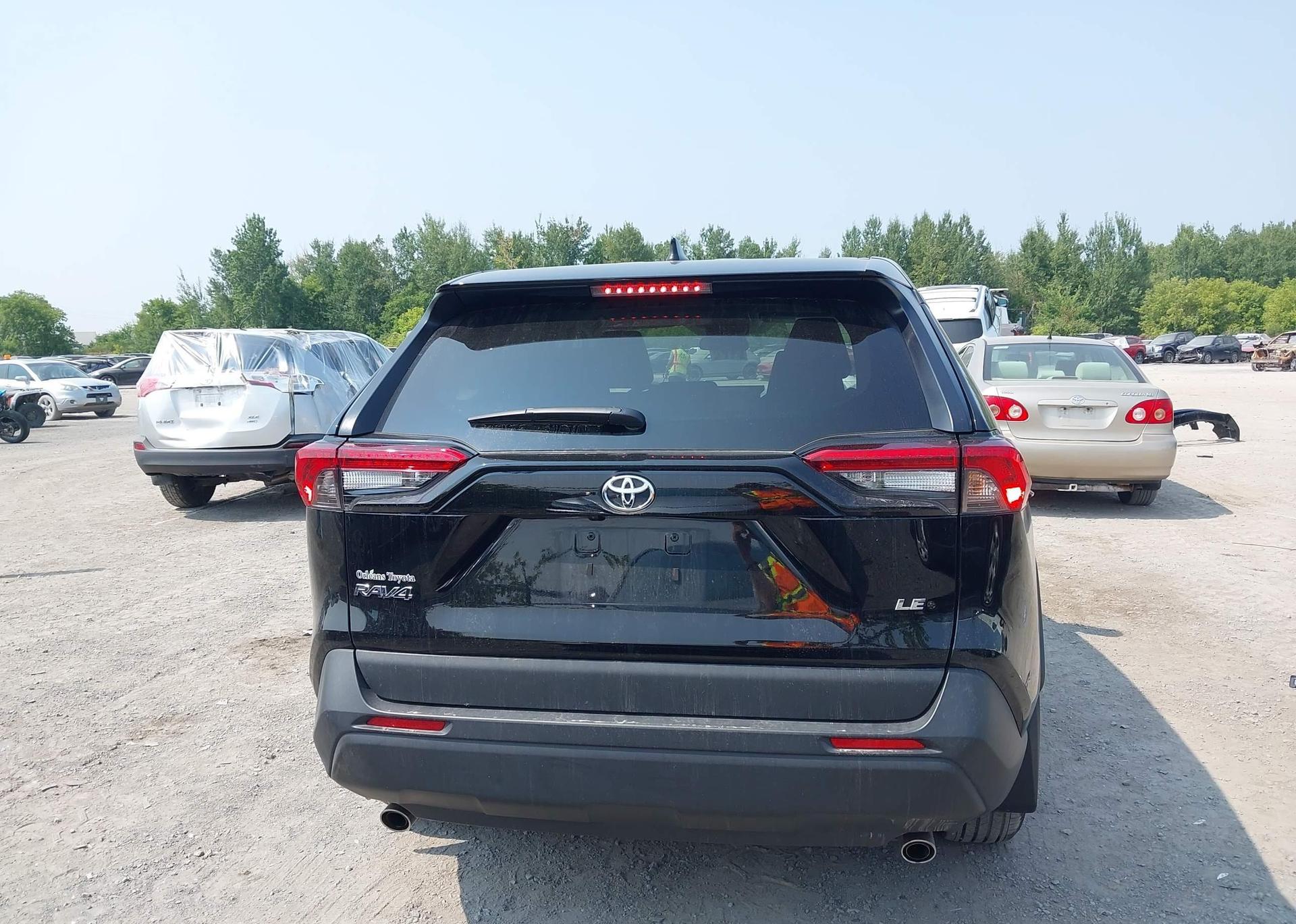 2022 TOYOTA RAV4 LE