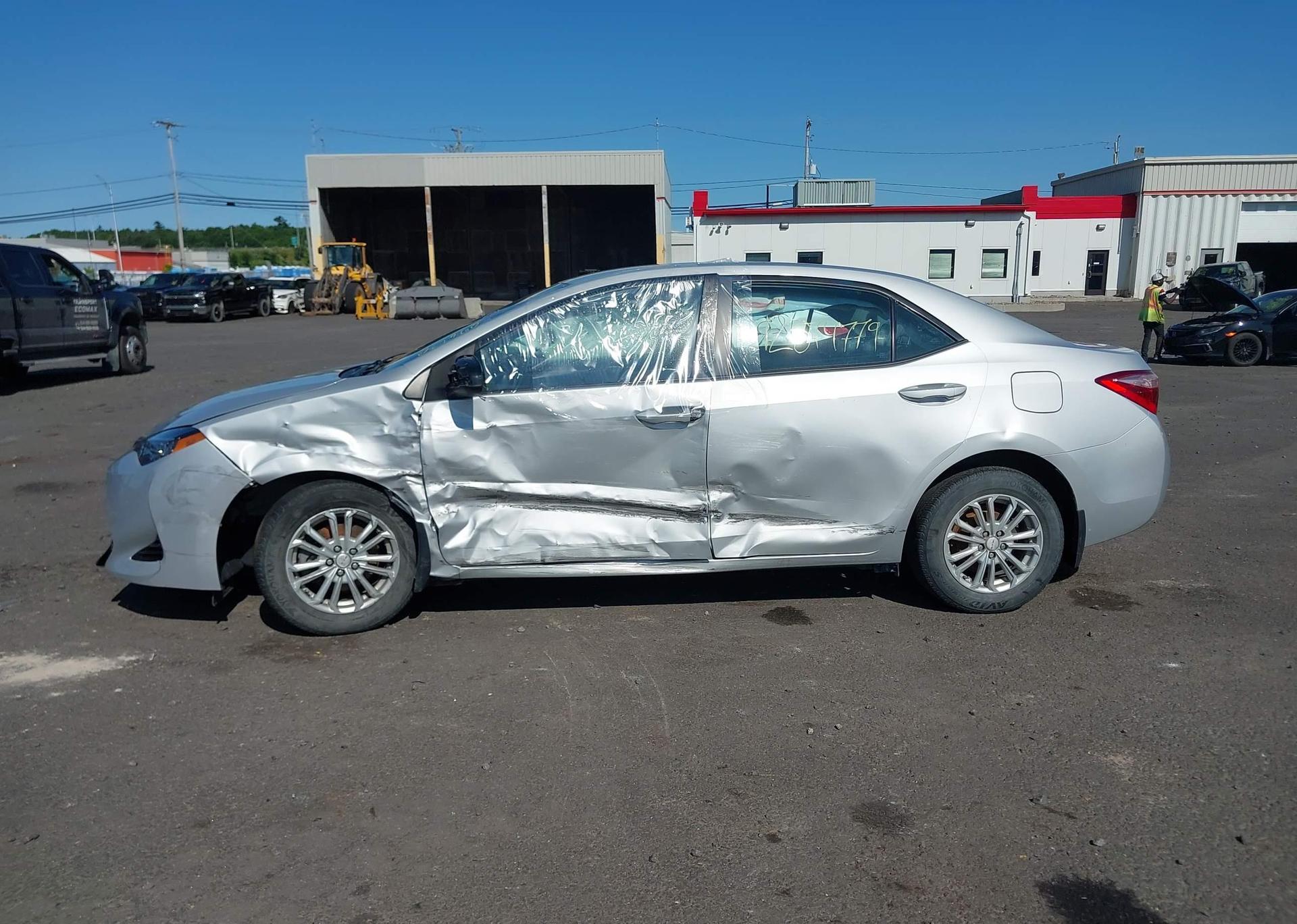 2017 TOYOTA COROLLA CE
