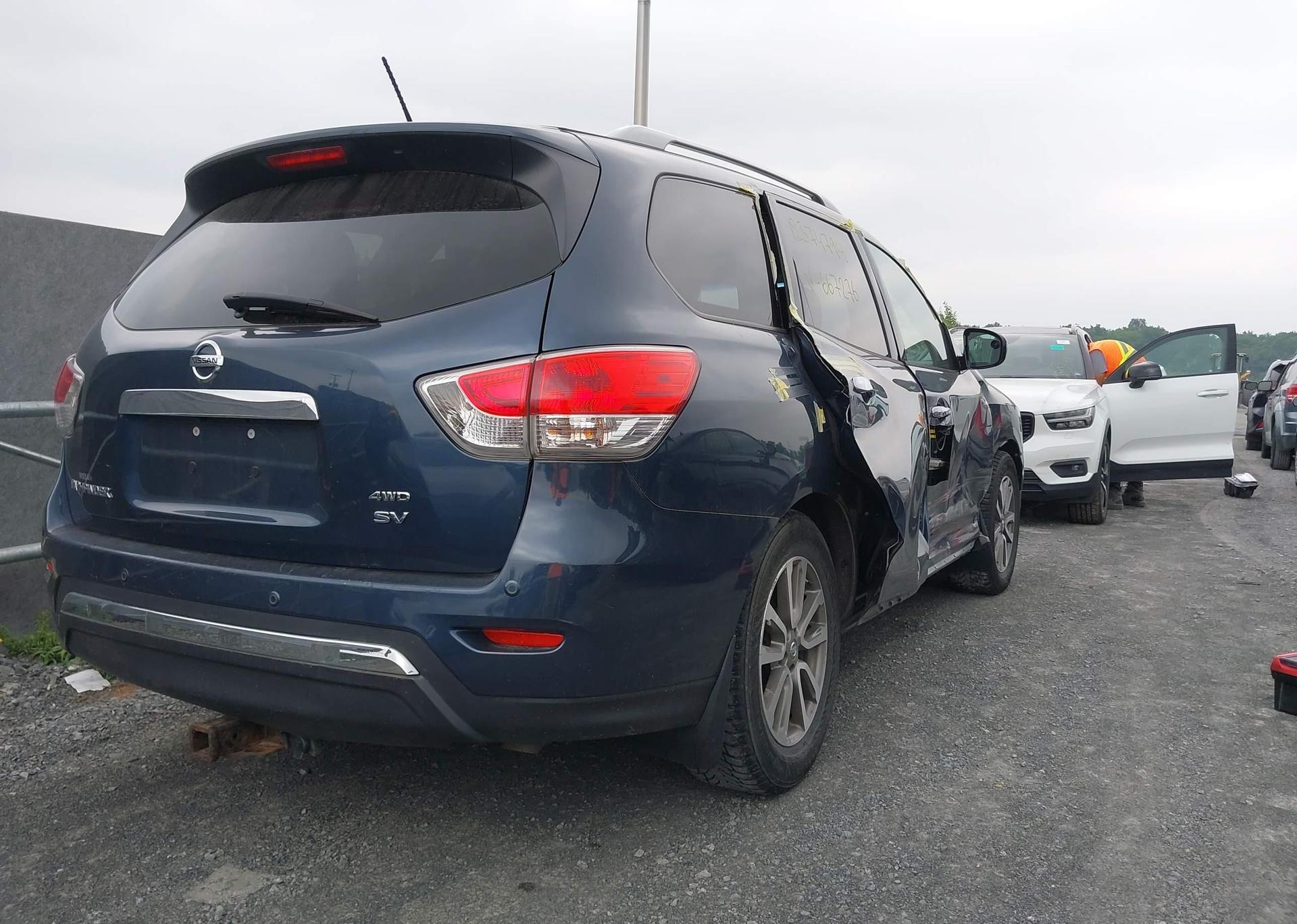 2014 NISSAN PATHFINDER