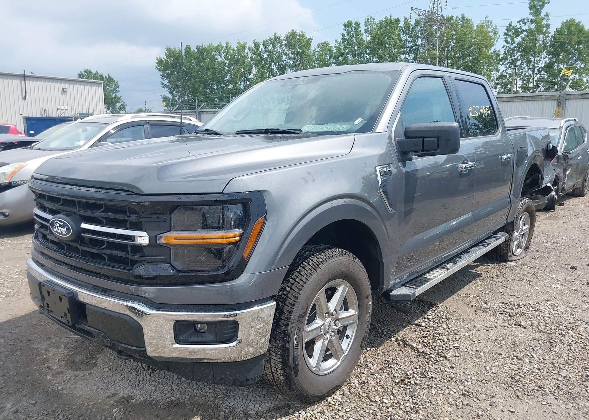 2025 FORD F150 XLT