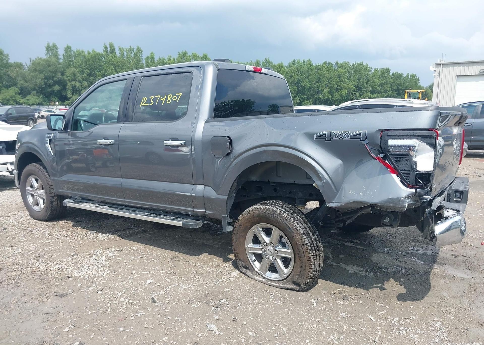 2025 FORD F150 XLT