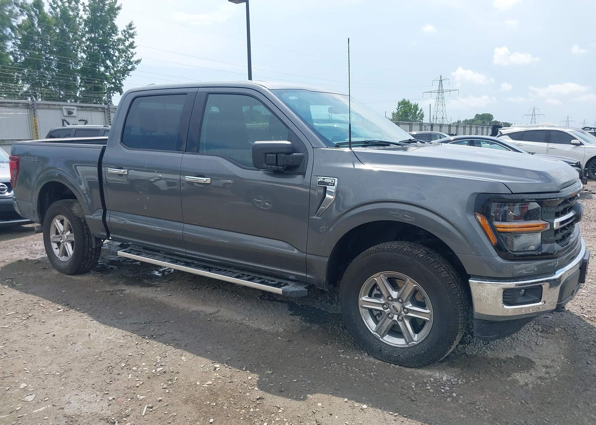 2025 FORD F150 XLT