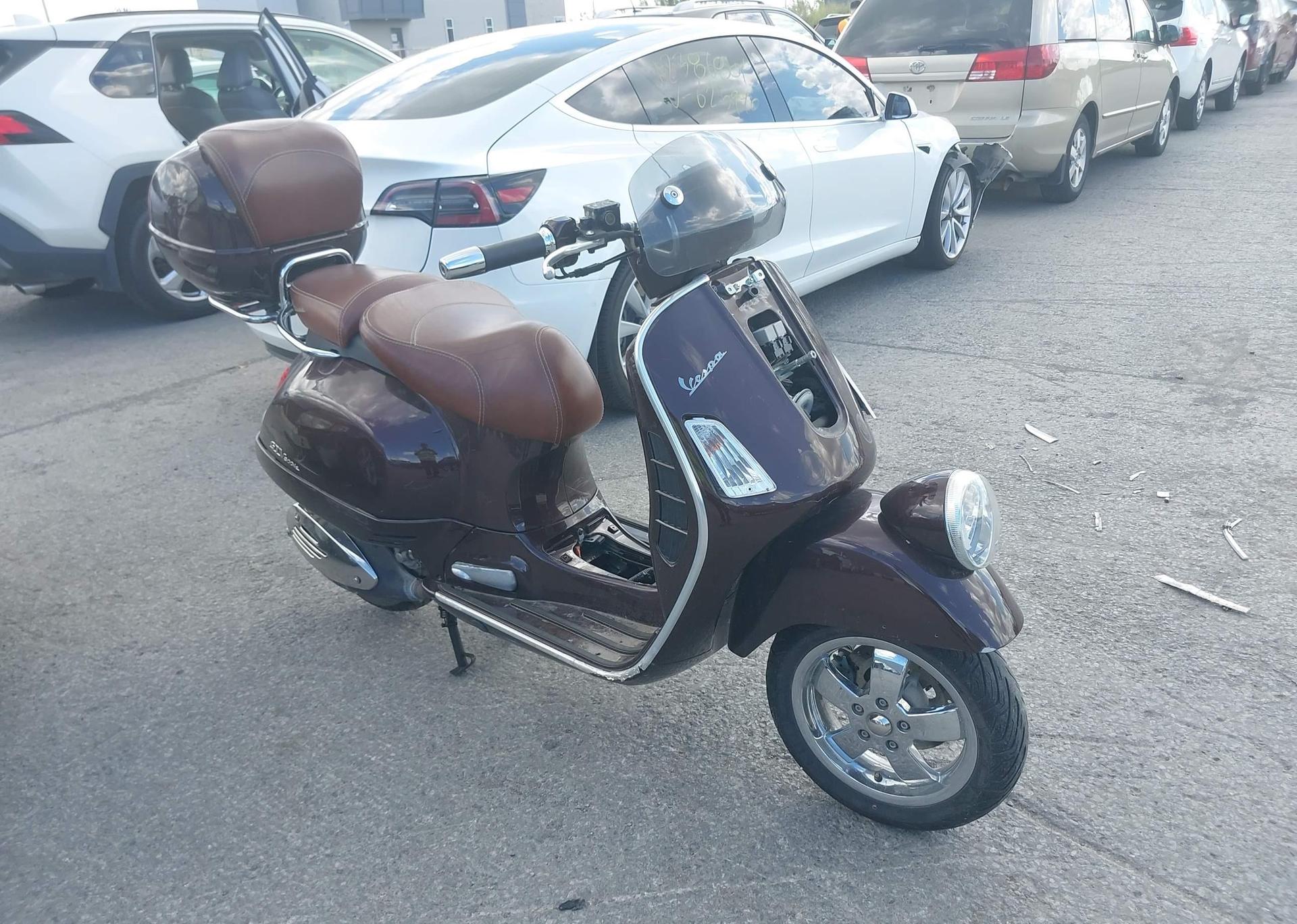2013 VESPA GTS 300 SUPER
