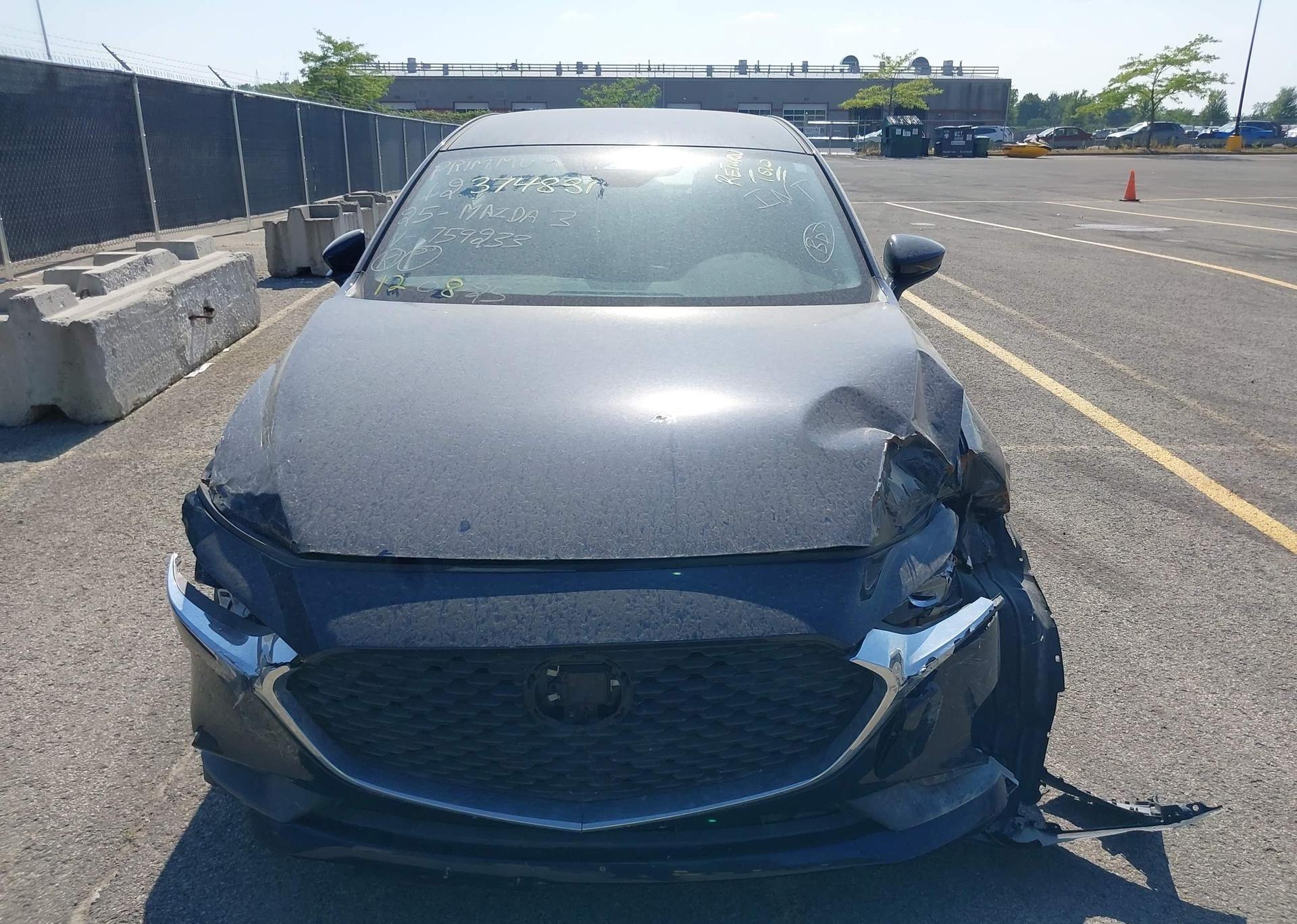 2025 MAZDA MAZDA3 GX