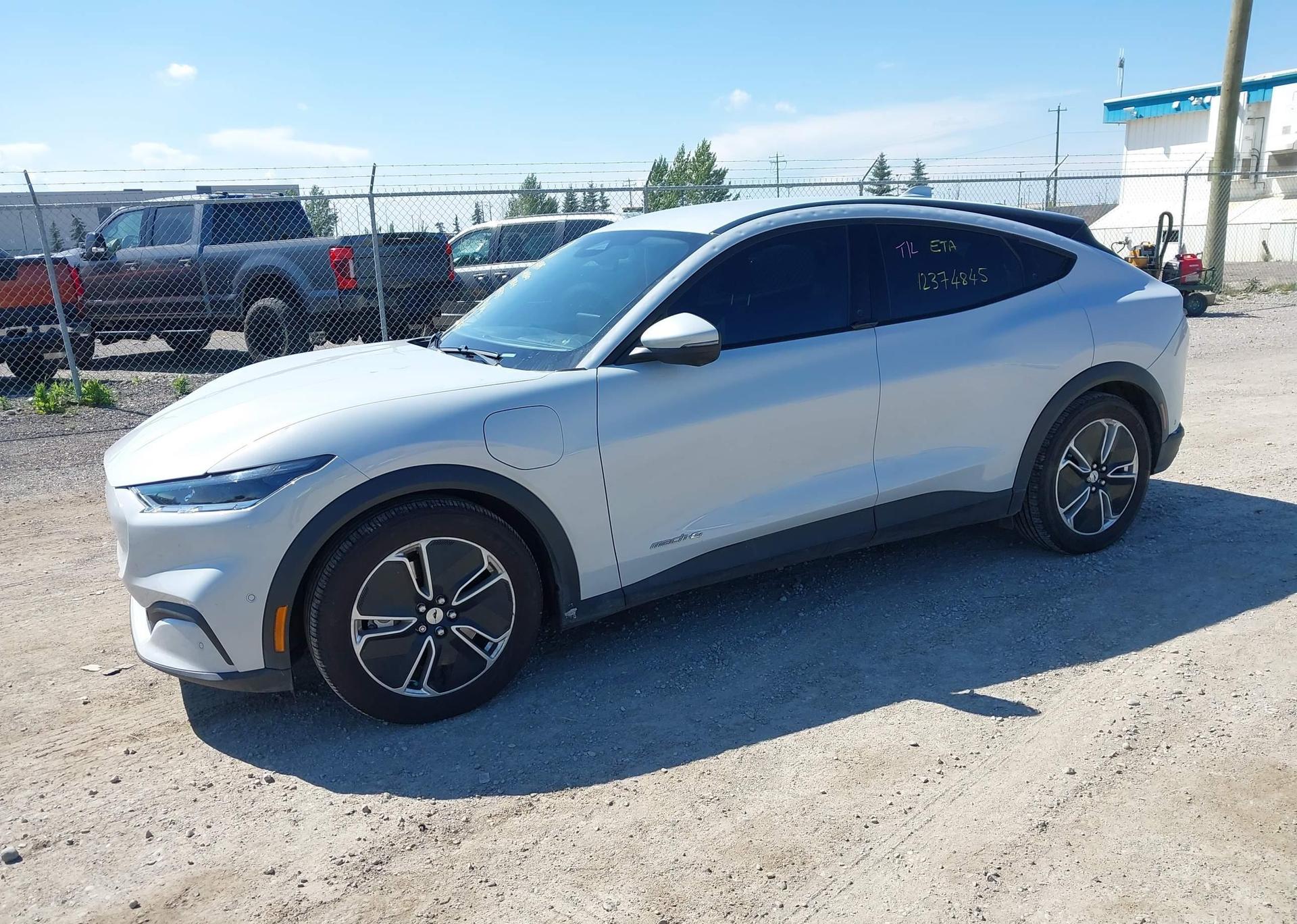 2022 FORD MUSTANG MACH-E SELECT