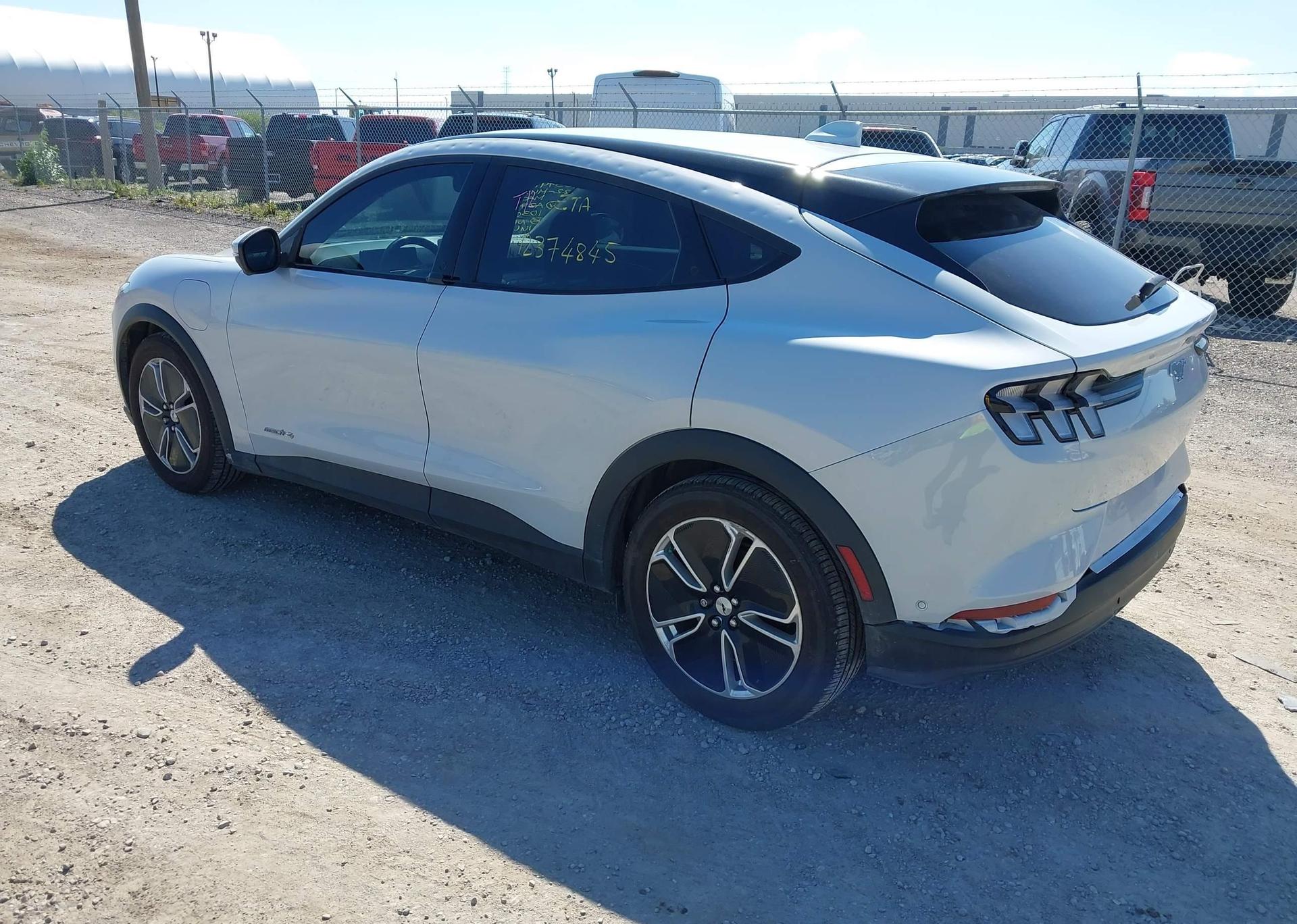 2022 FORD MUSTANG MACH-E SELECT