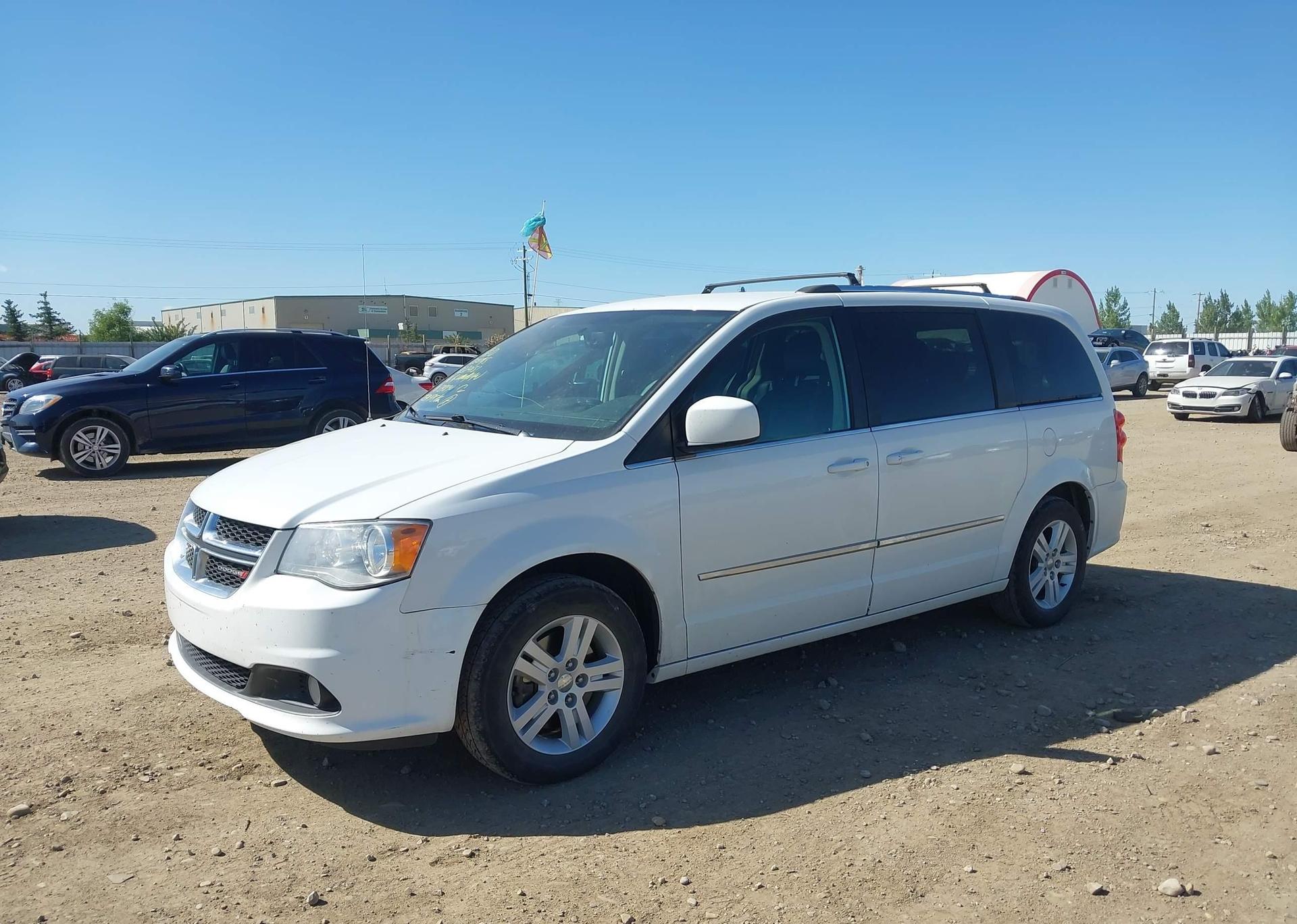2016 DODGE GRAND CARAVAN CREW