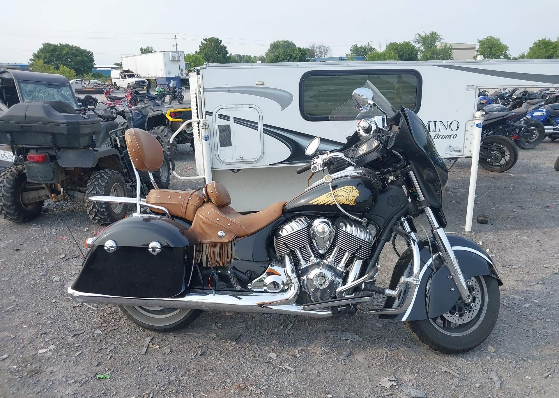 2015 INDIAN MOTORCYCLE CO. CHIEFTAIN