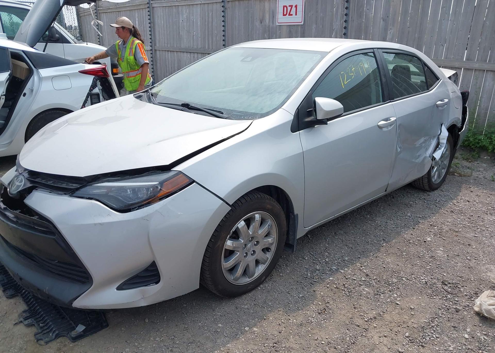 2019 TOYOTA COROLLA LE
