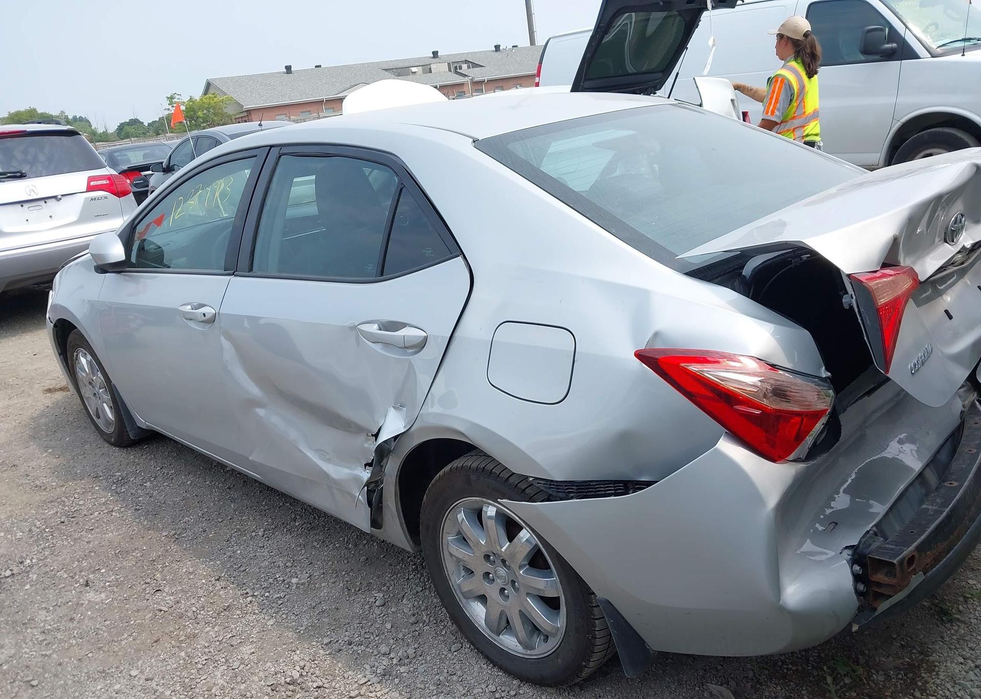 2019 TOYOTA COROLLA LE