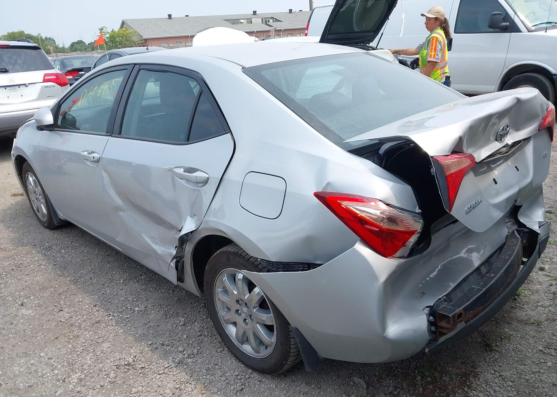 2019 TOYOTA COROLLA LE
